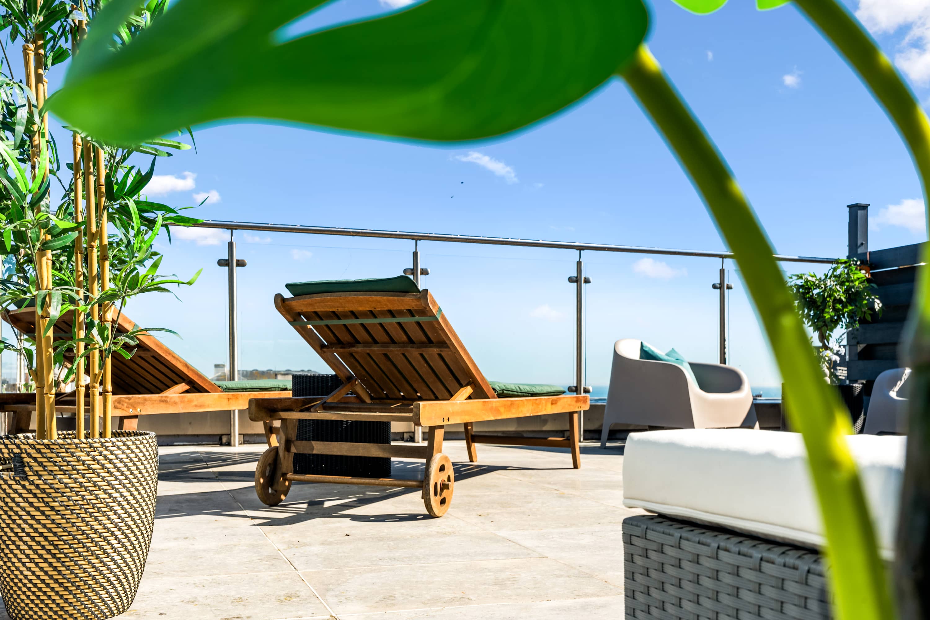 Penthouse Retreat | Rooftop Terrace & Sea Views in Bartholomew Road BN1 1JS - Property image 6 - VivreStays