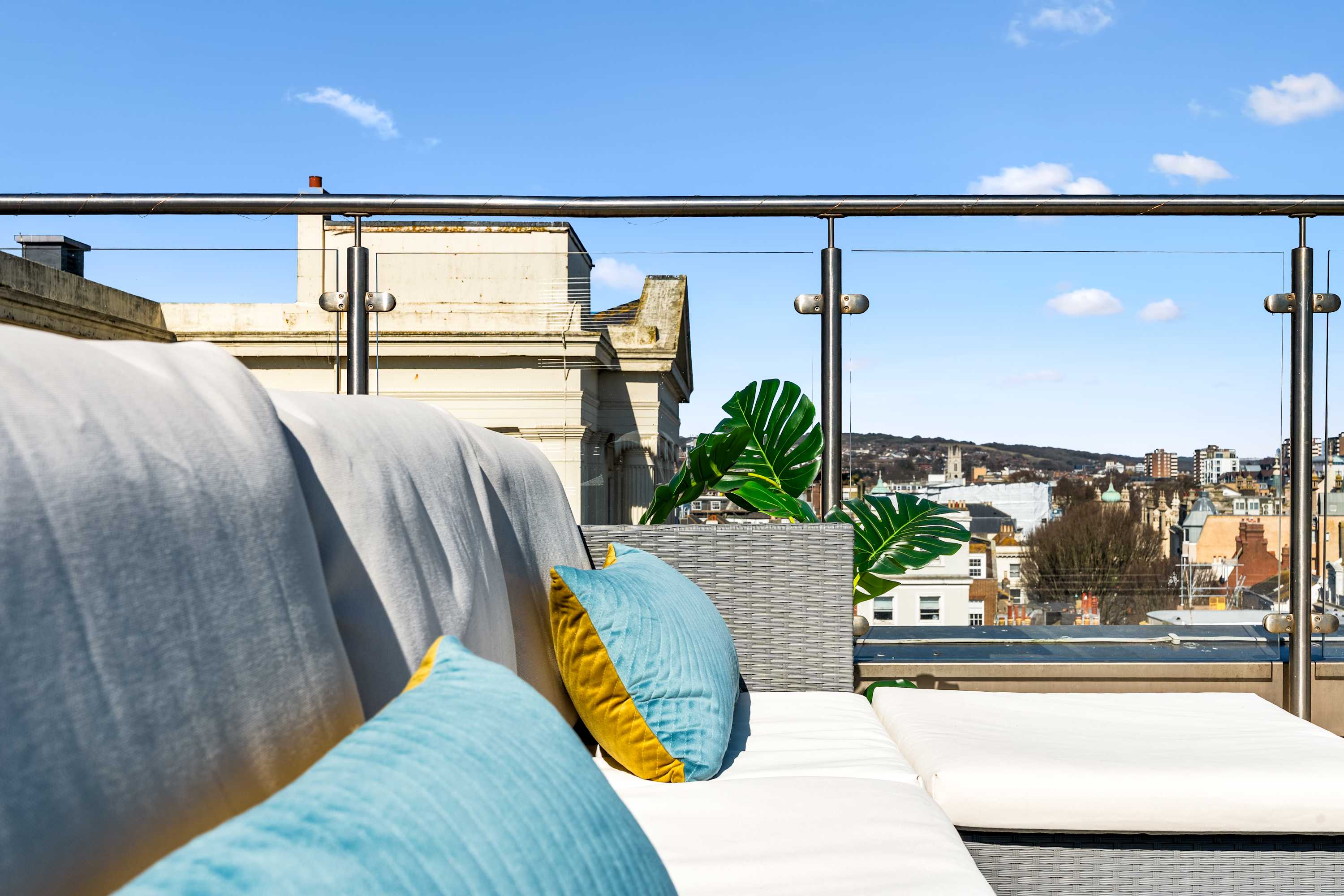 Penthouse Retreat | Rooftop Terrace & Sea Views in Bartholomew Road BN1 1JS - Property image 21 - VivreStays