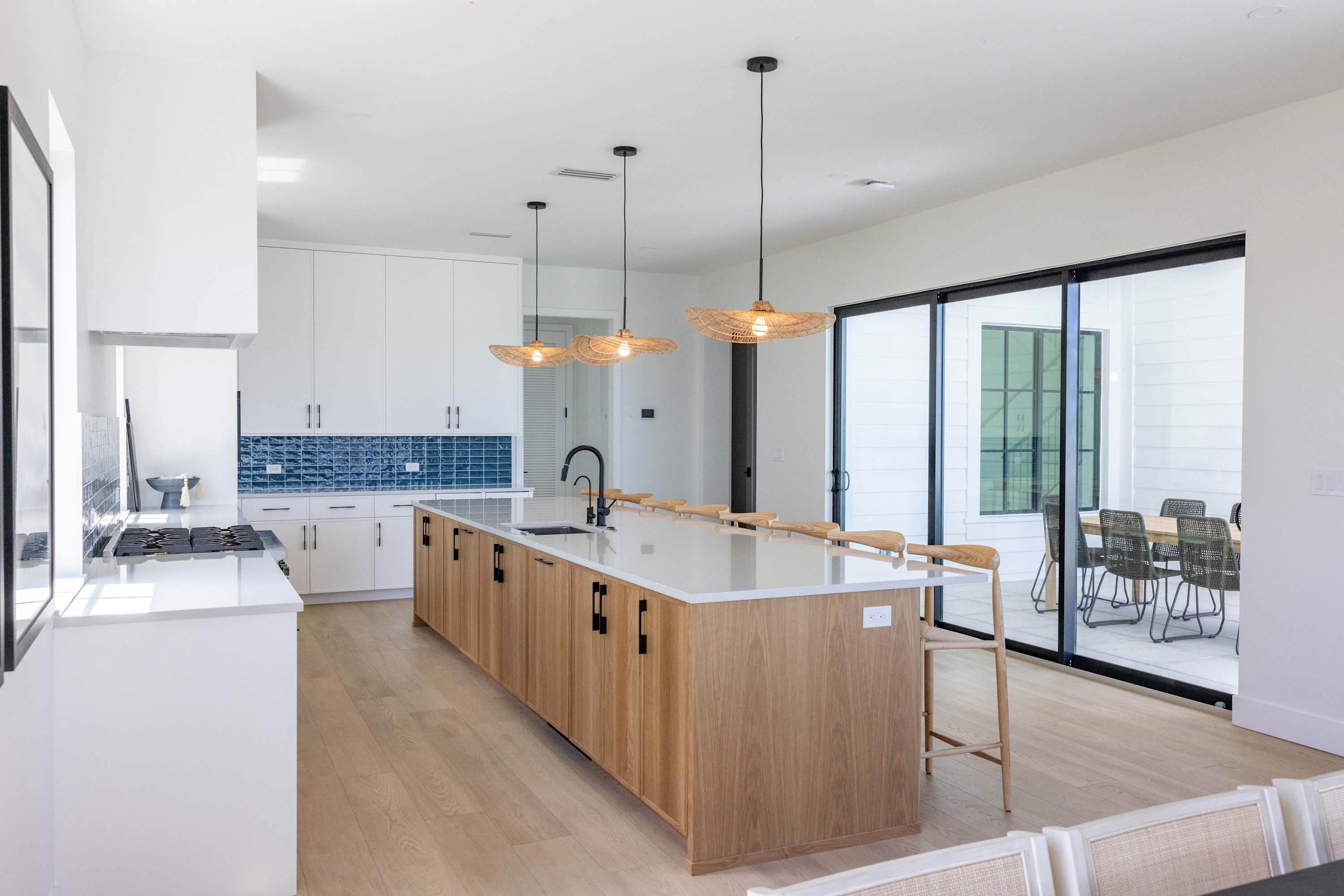 Sunray House - Modern King Room
