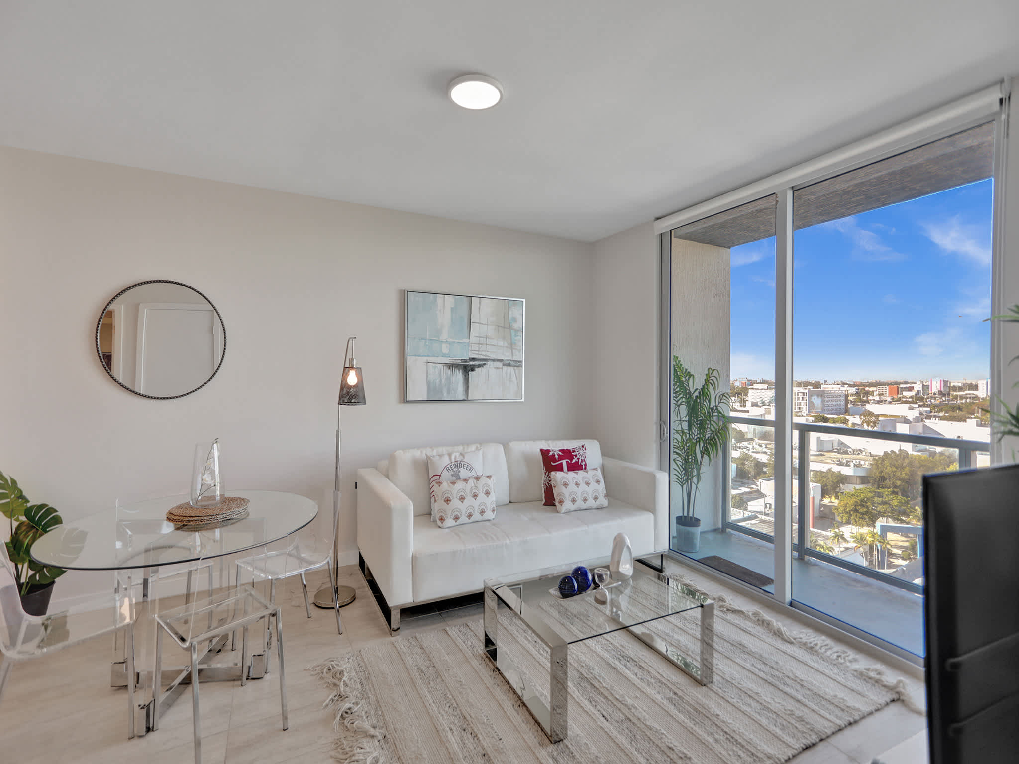 Brand New 1 Bdrm Condo, Best Miami Area - Picture 1