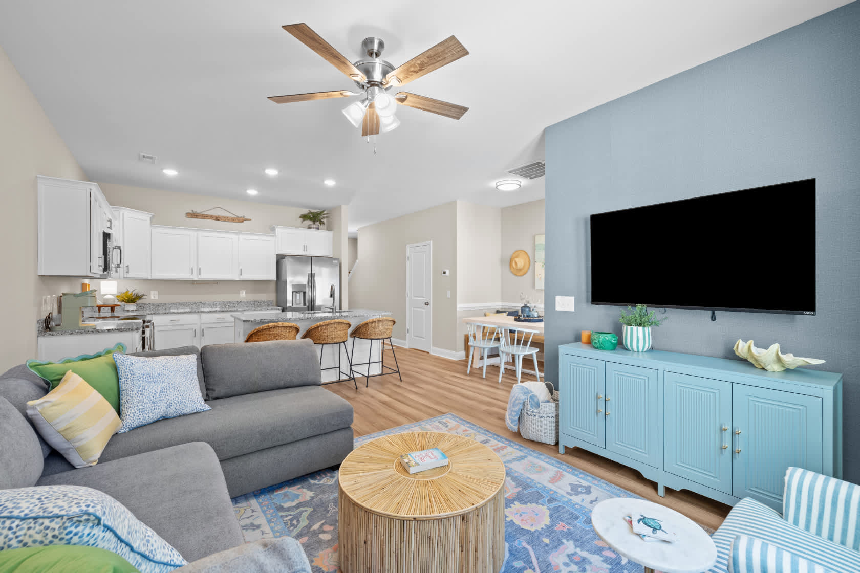 Modern Retreat Minutes to Emerald Isle Beach Villa 2