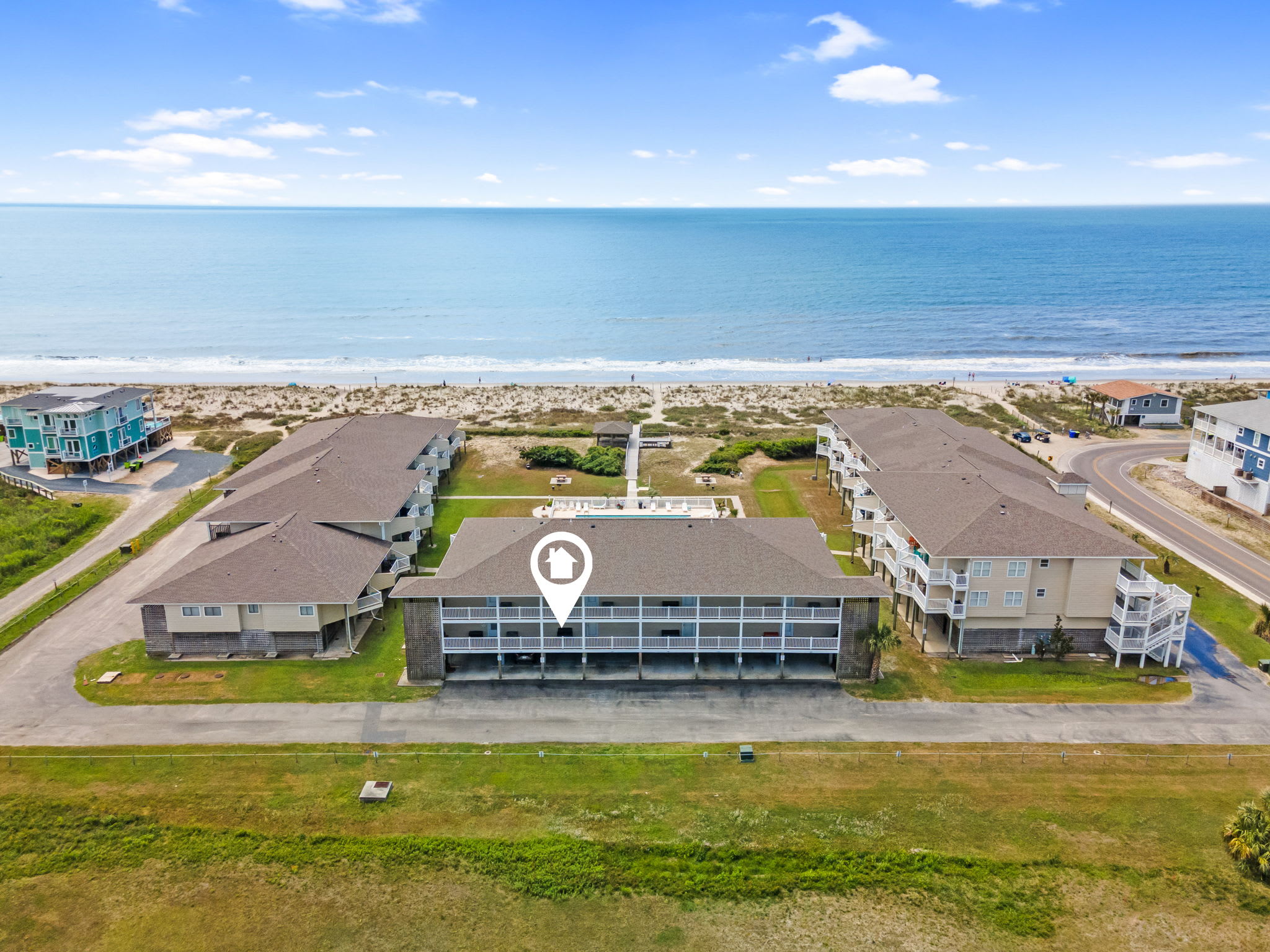 Southern Shores, Oak Island Oceanfront with Pool, Villa 6