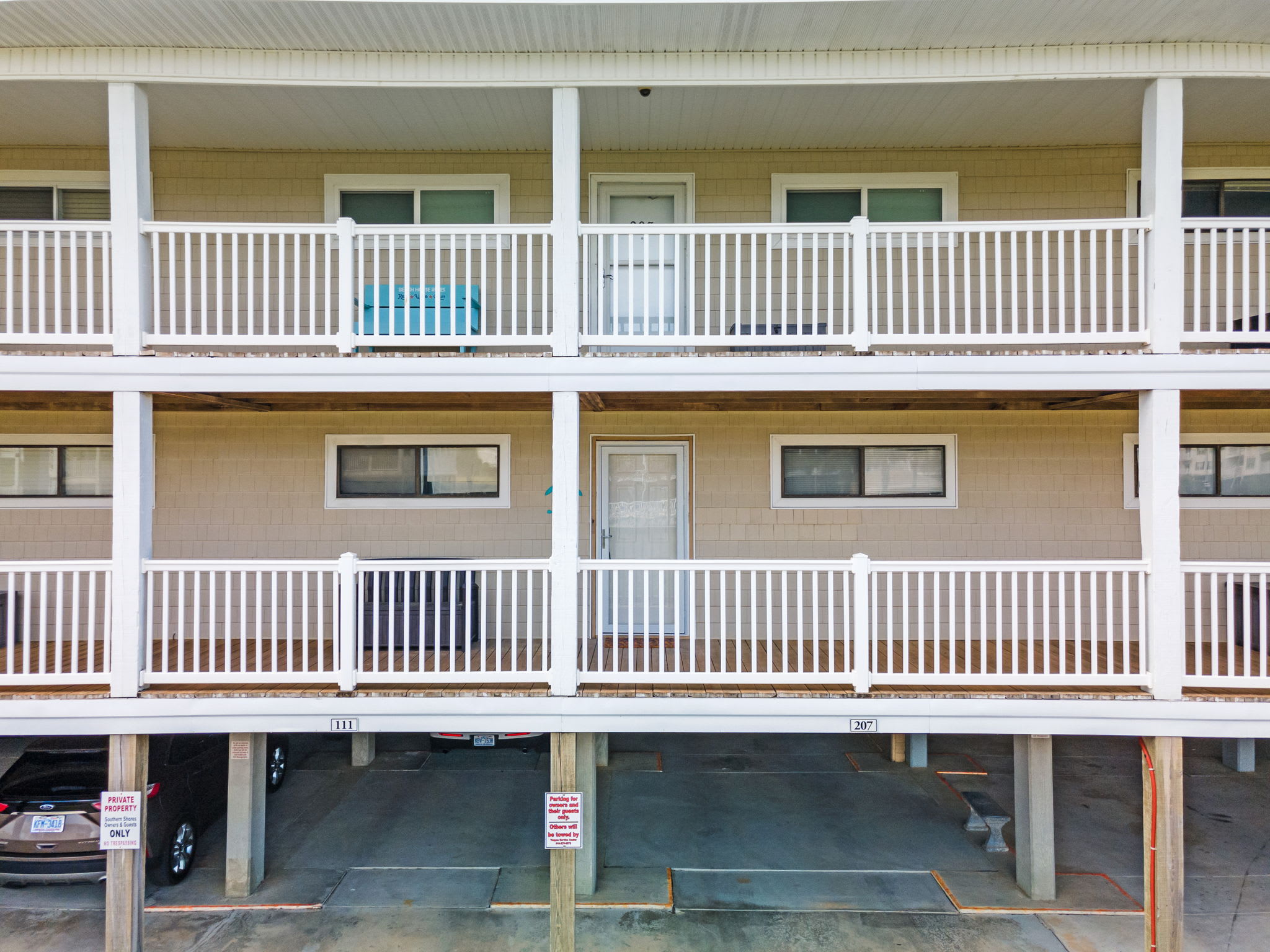 Southern Shores, Oak Island Oceanfront with Pool, Villa 4