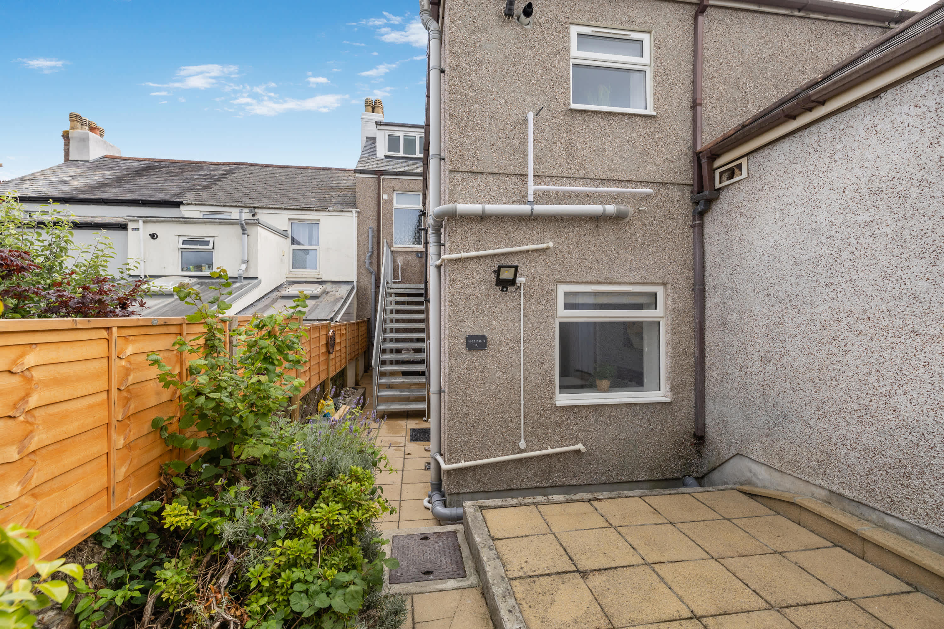 Spacious 2 Bedroom Apartment in Saltash