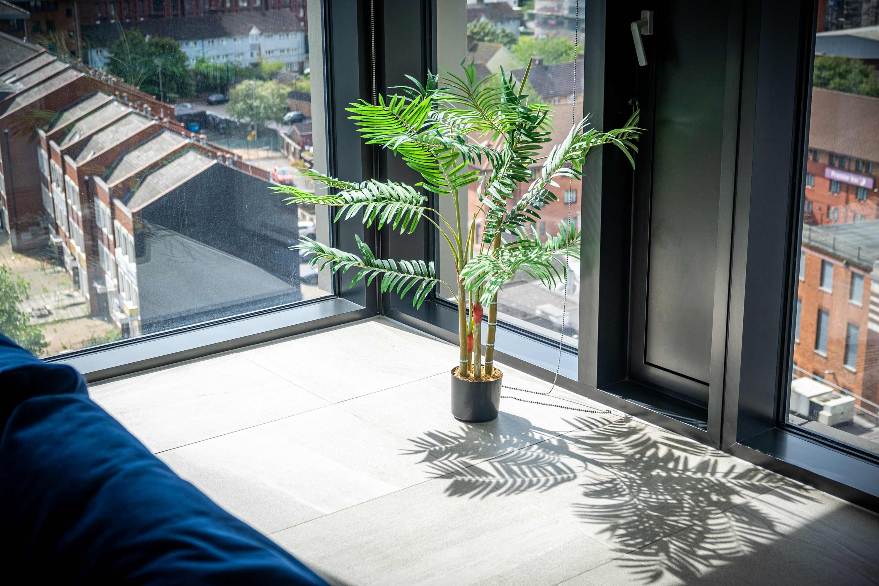 View Bright & Comfortable 2-Bed Apartment near City Cen in Broad Street 218 B1 Bright & Comfortable 2-Bed Apartment near City Cen in Broad Street 218 B1 - Property image 29 - VivreStays