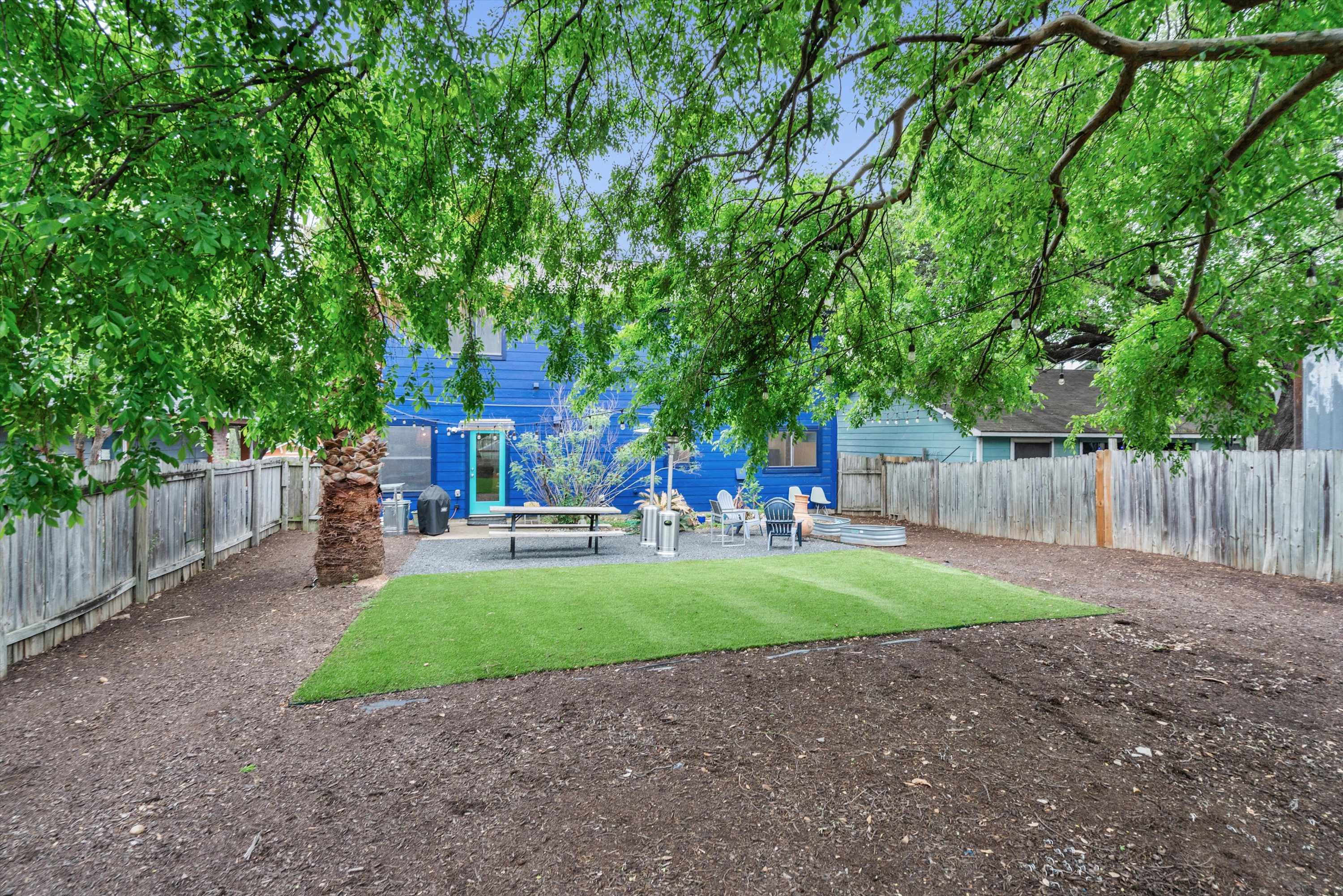 Downtown, UT, Walkable, East Austin Gem