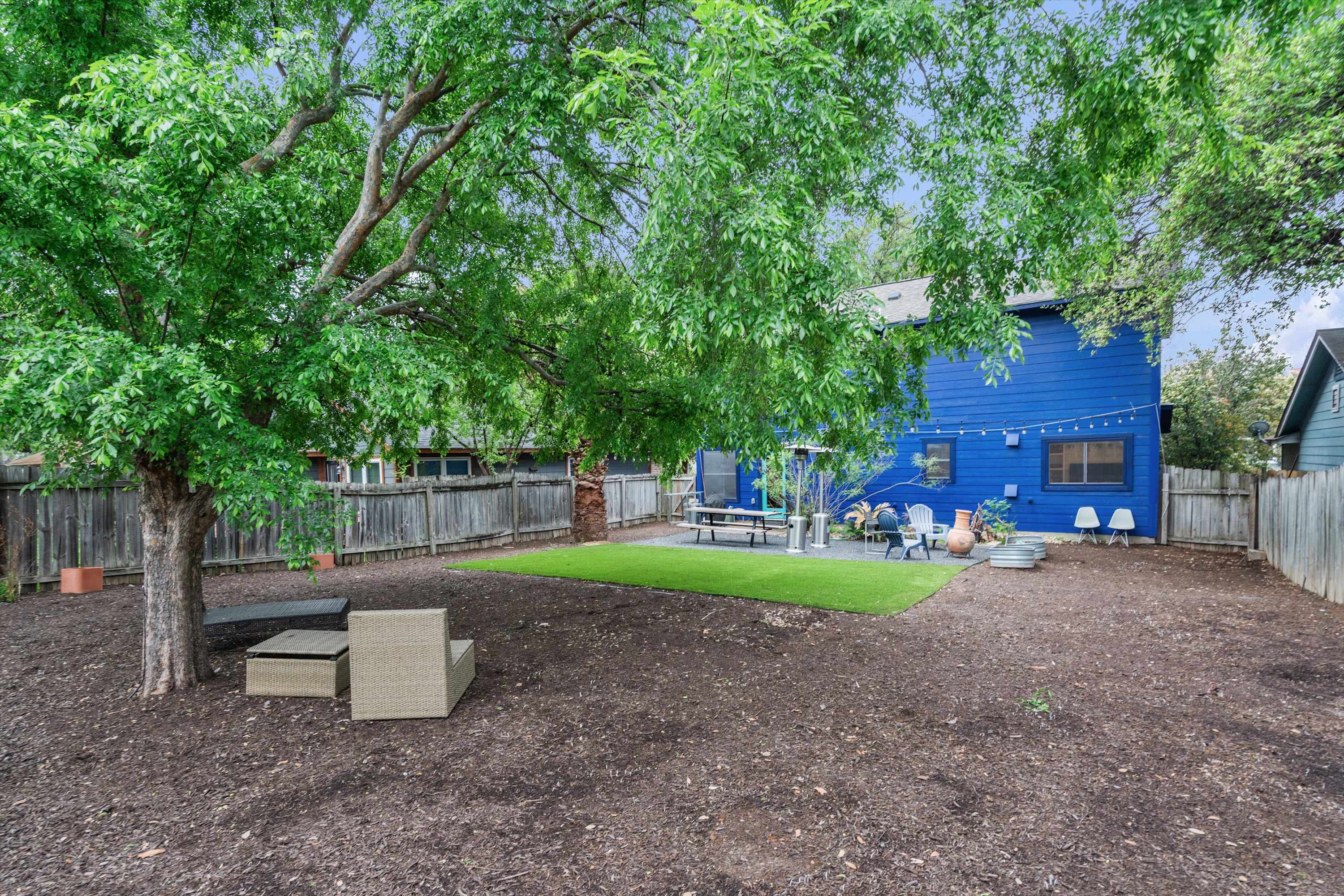 Downtown, UT, Walkable, East Austin Gem