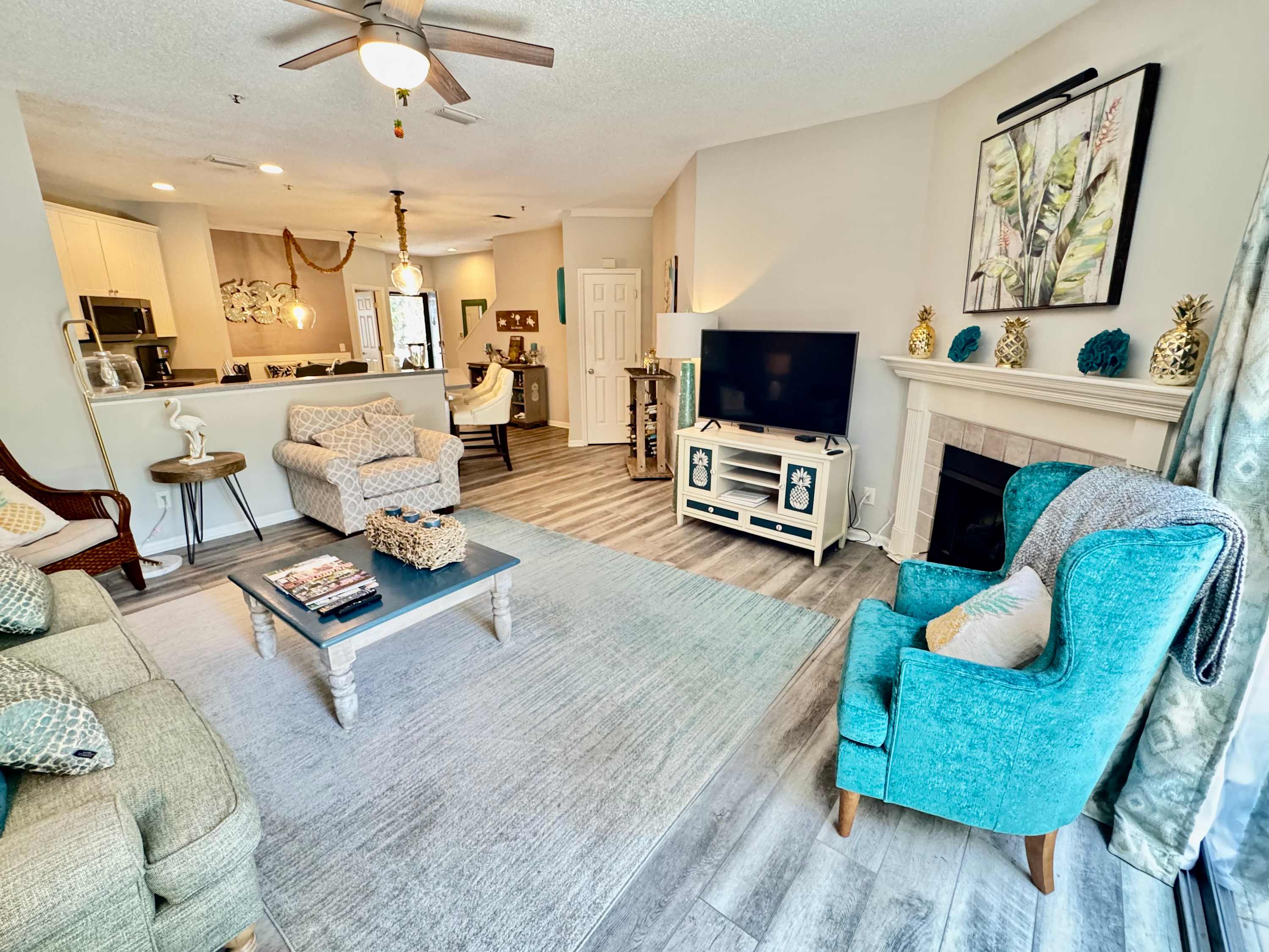Pineapple Paradise Beach - 3BR 3BA - Pet Friendly