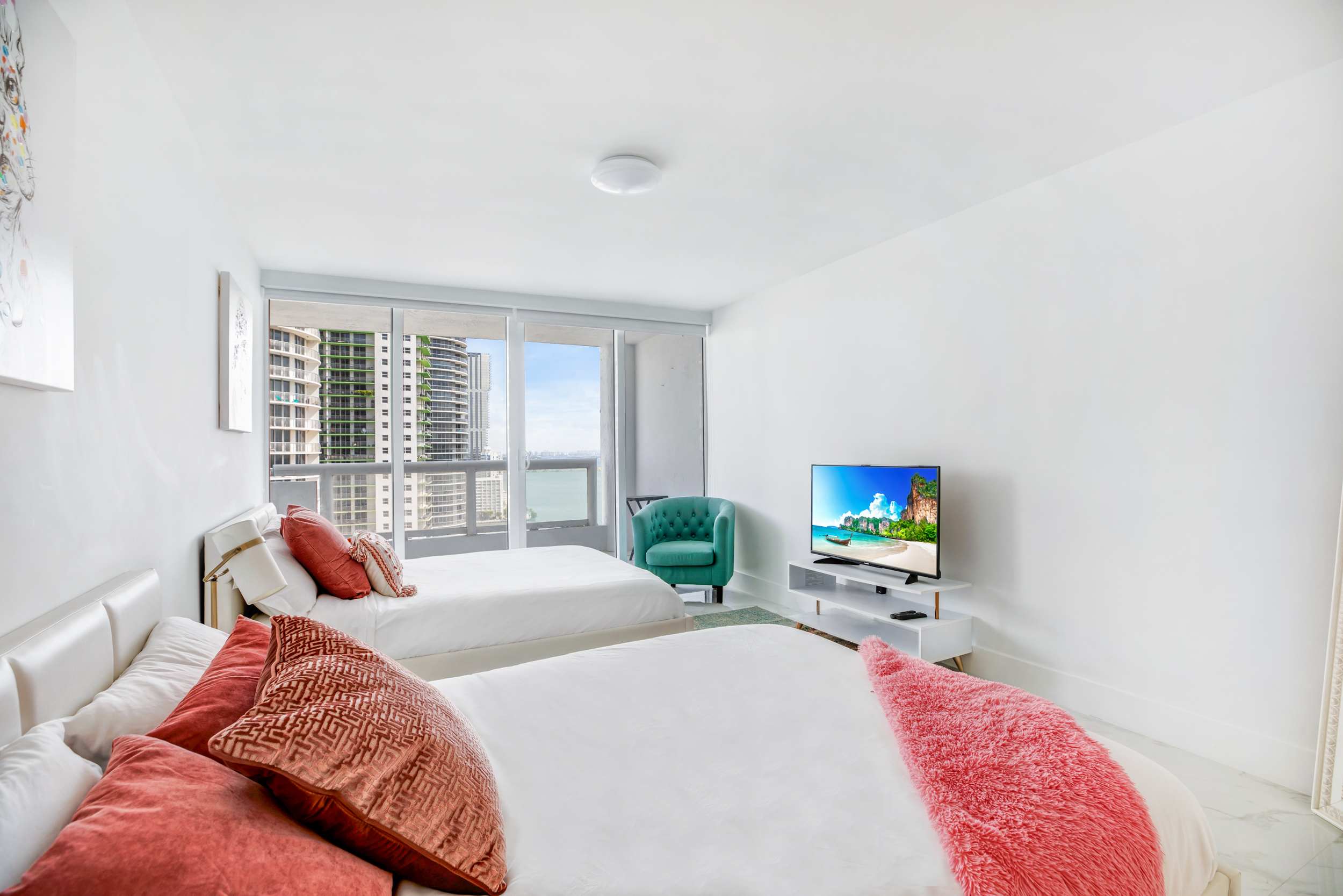 On-site Dining | 400 Mbps WiFi | StayCozy