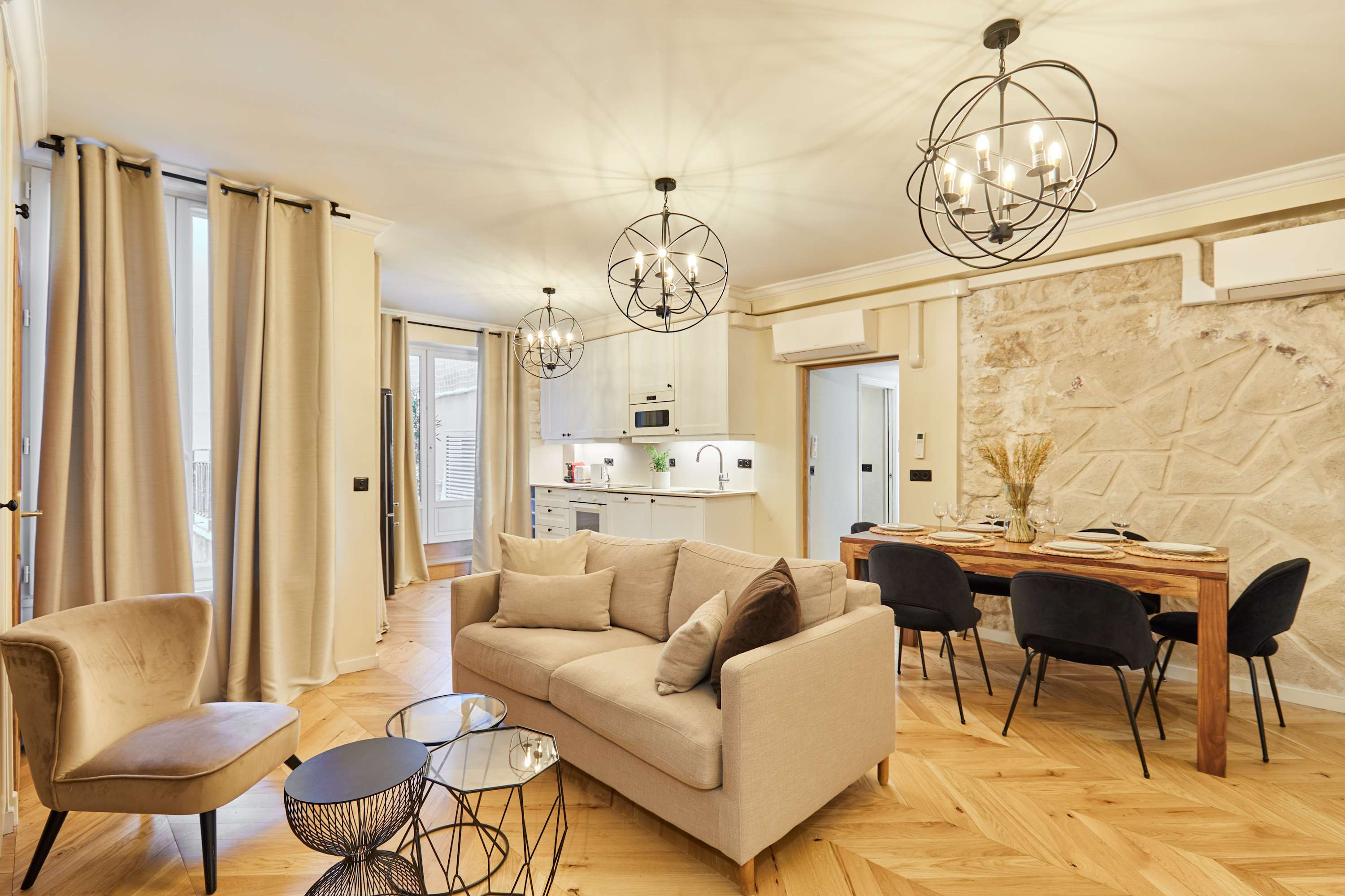 Amazing 3-bedroom apartment - Center of Paris — Paris, Île-de-France — vacation rental