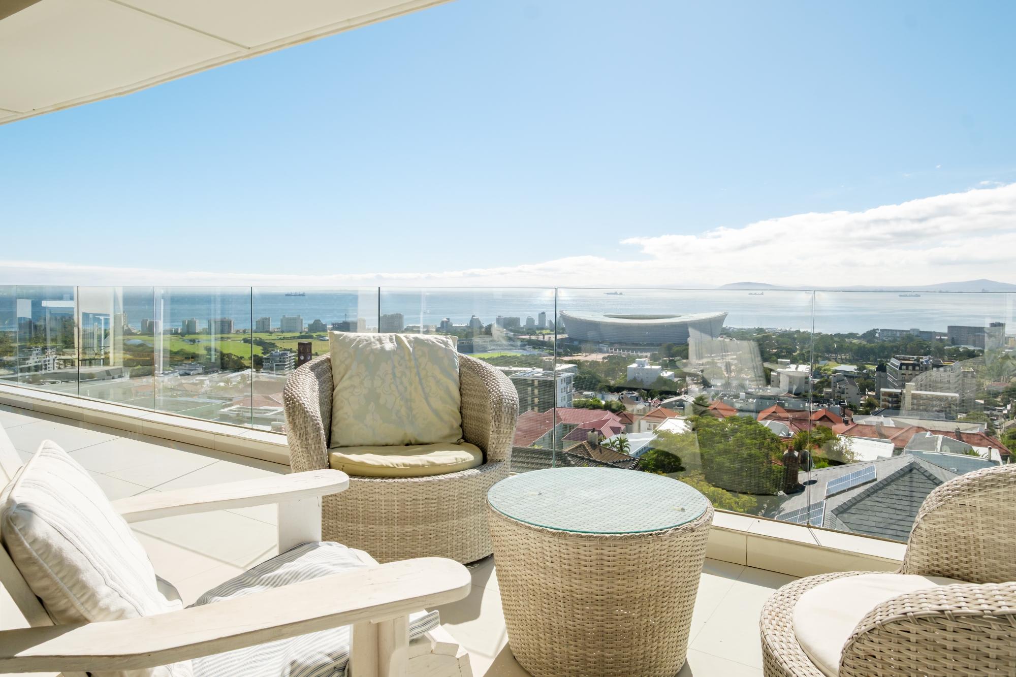 Similar Property Spacious 3Bed Apt Overlooking Cape Town Panova