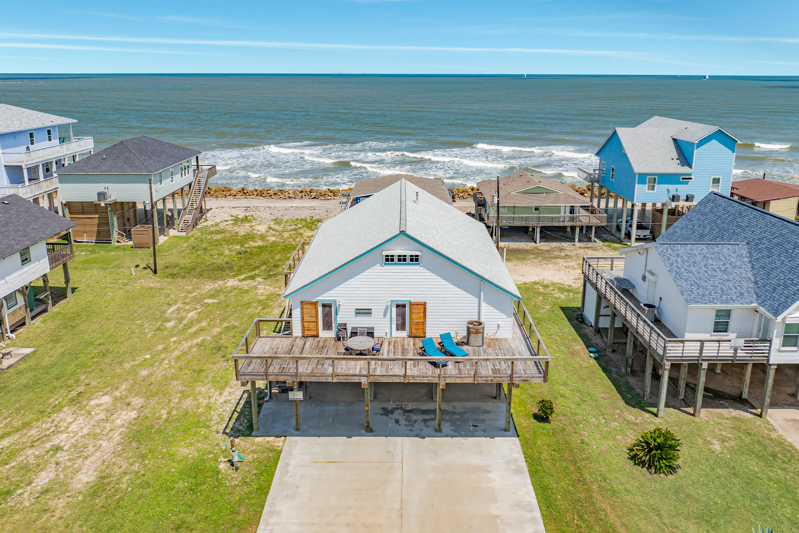 Ocean Breeze 2nd Row Best Sunrises Surf Sounds | Photo 2