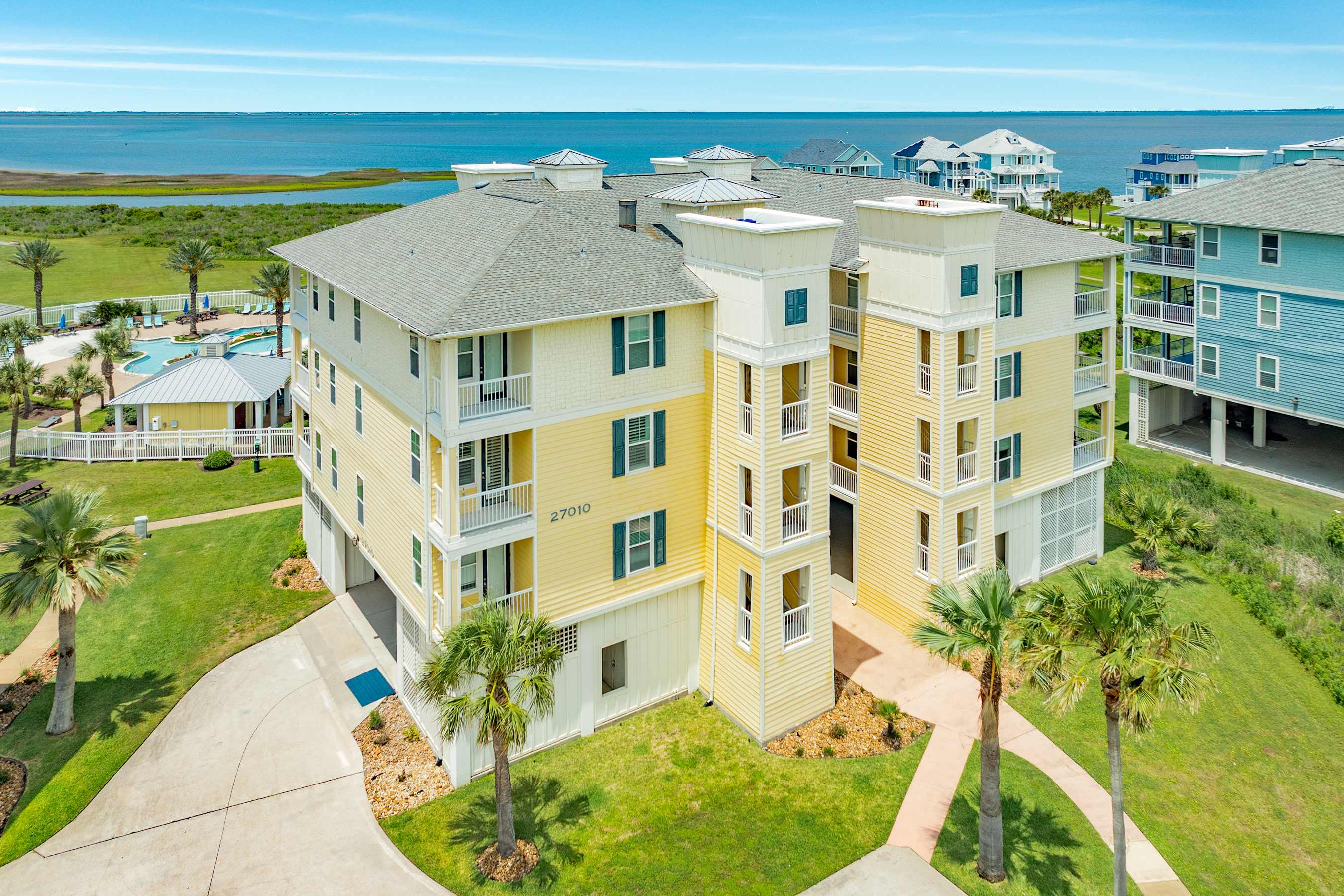 Sunset Vista Heated Pool Lazy River 2 x Hot Tubs 6