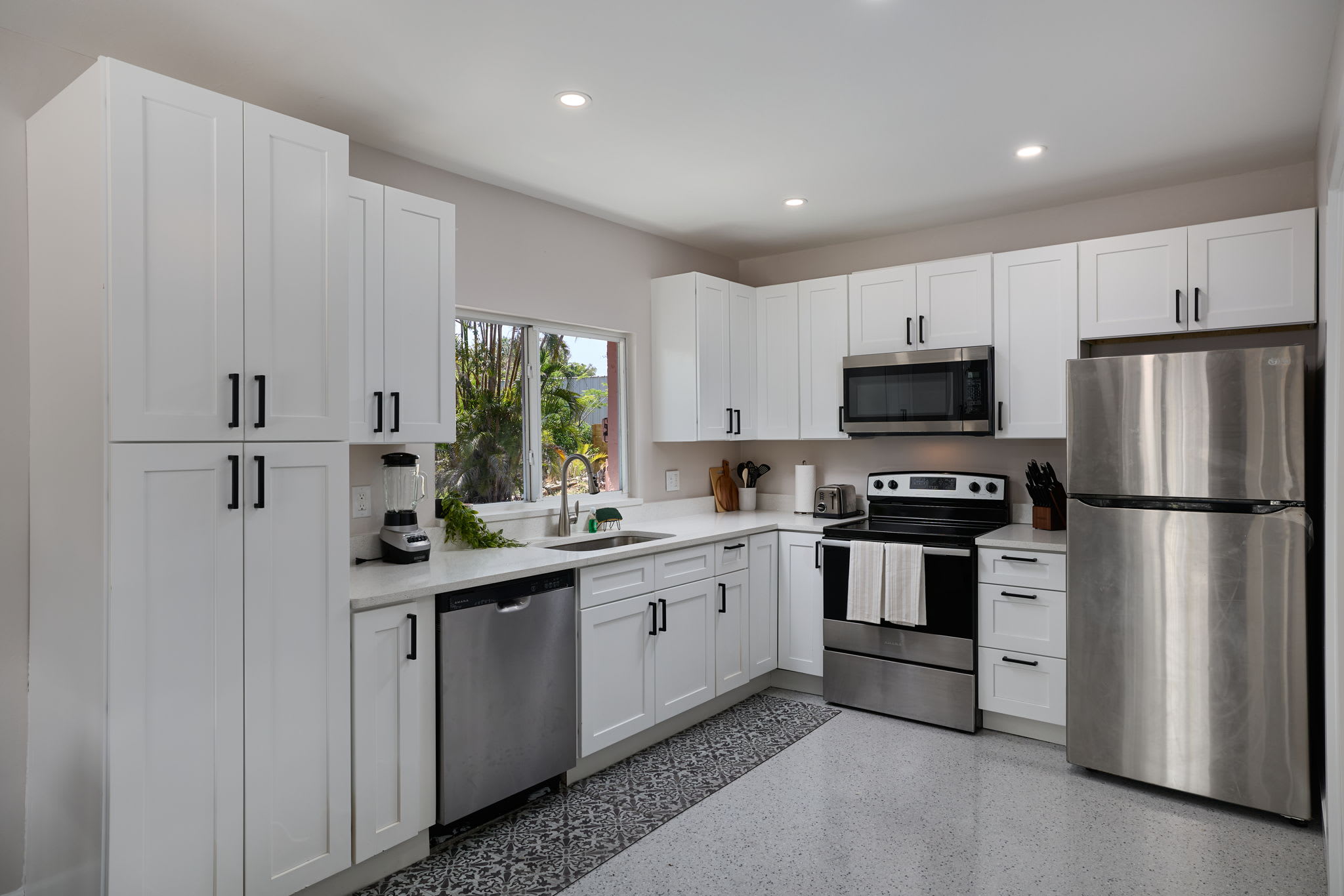 Charming Sanibel Retreat 2BR, Pet Friendly — Sanibel, FL — vacation rental