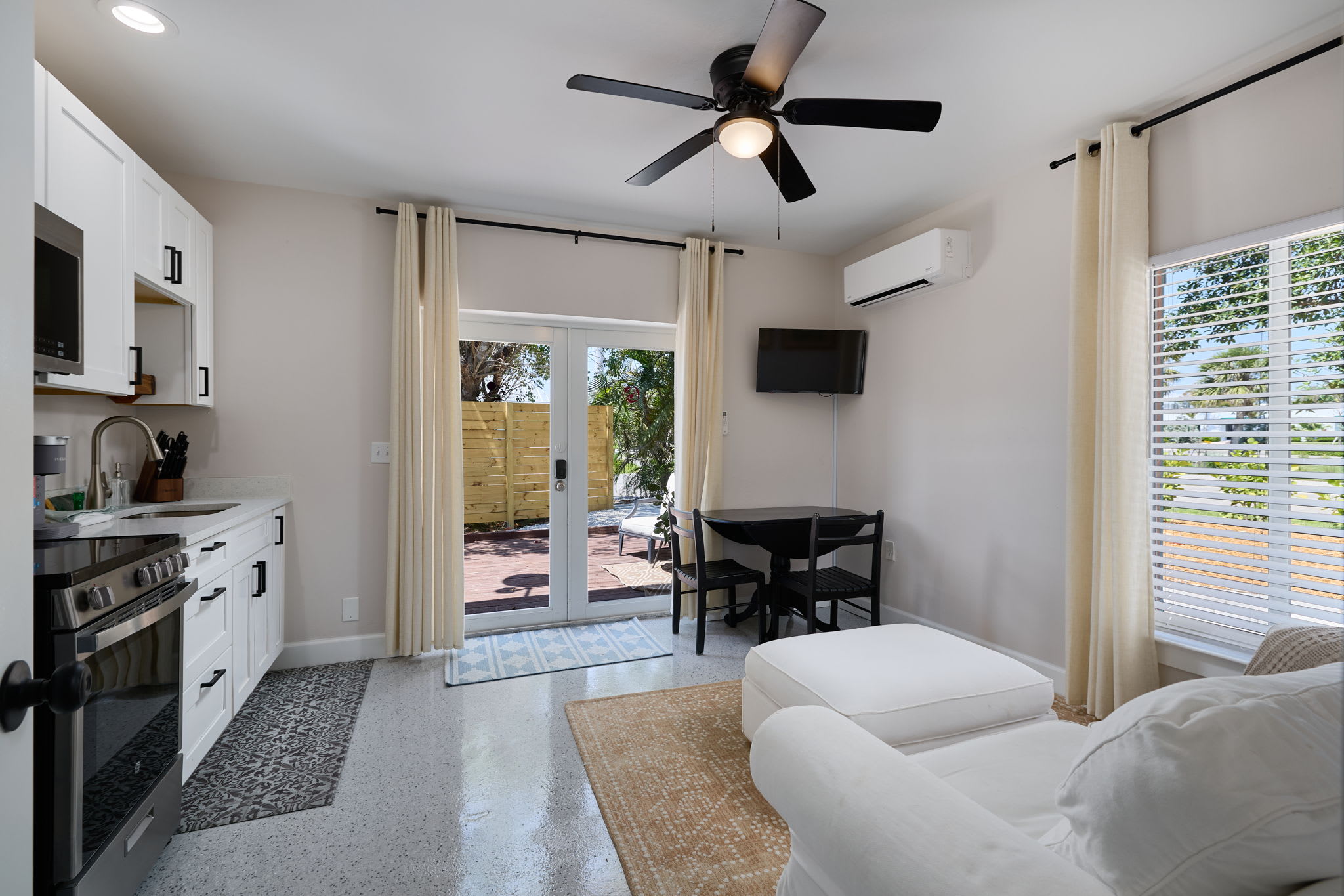 Cozy 1BR Bungalow Near Beach and Pet Friendly — Sanibel, FL — vacation rental
