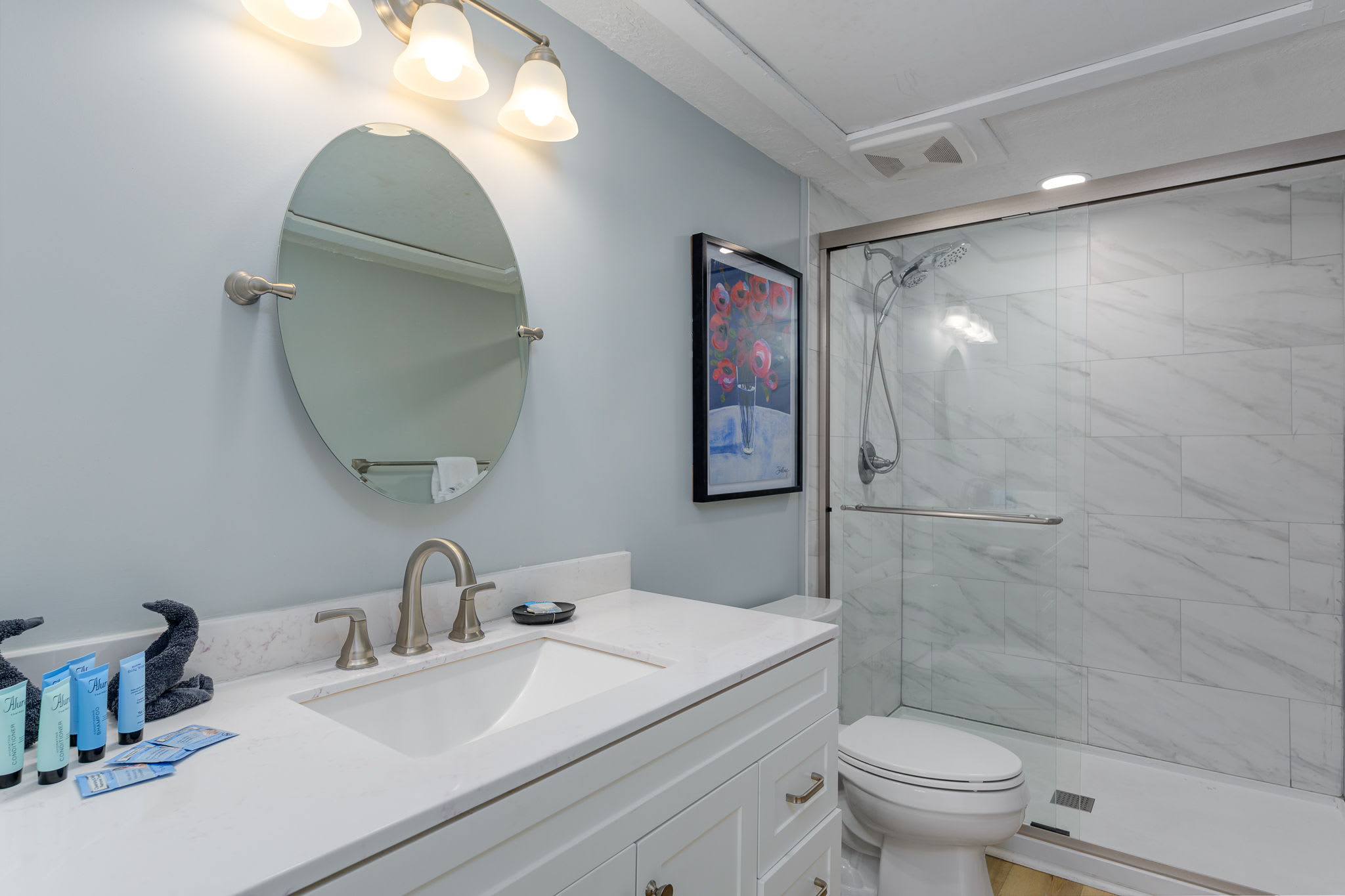 Courtyard Flat | City Center | Hot Tub — photo 11