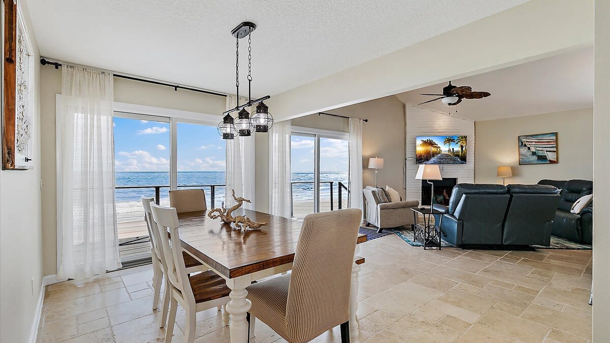 Nirvana | Wren Beach Rentals by Portoro