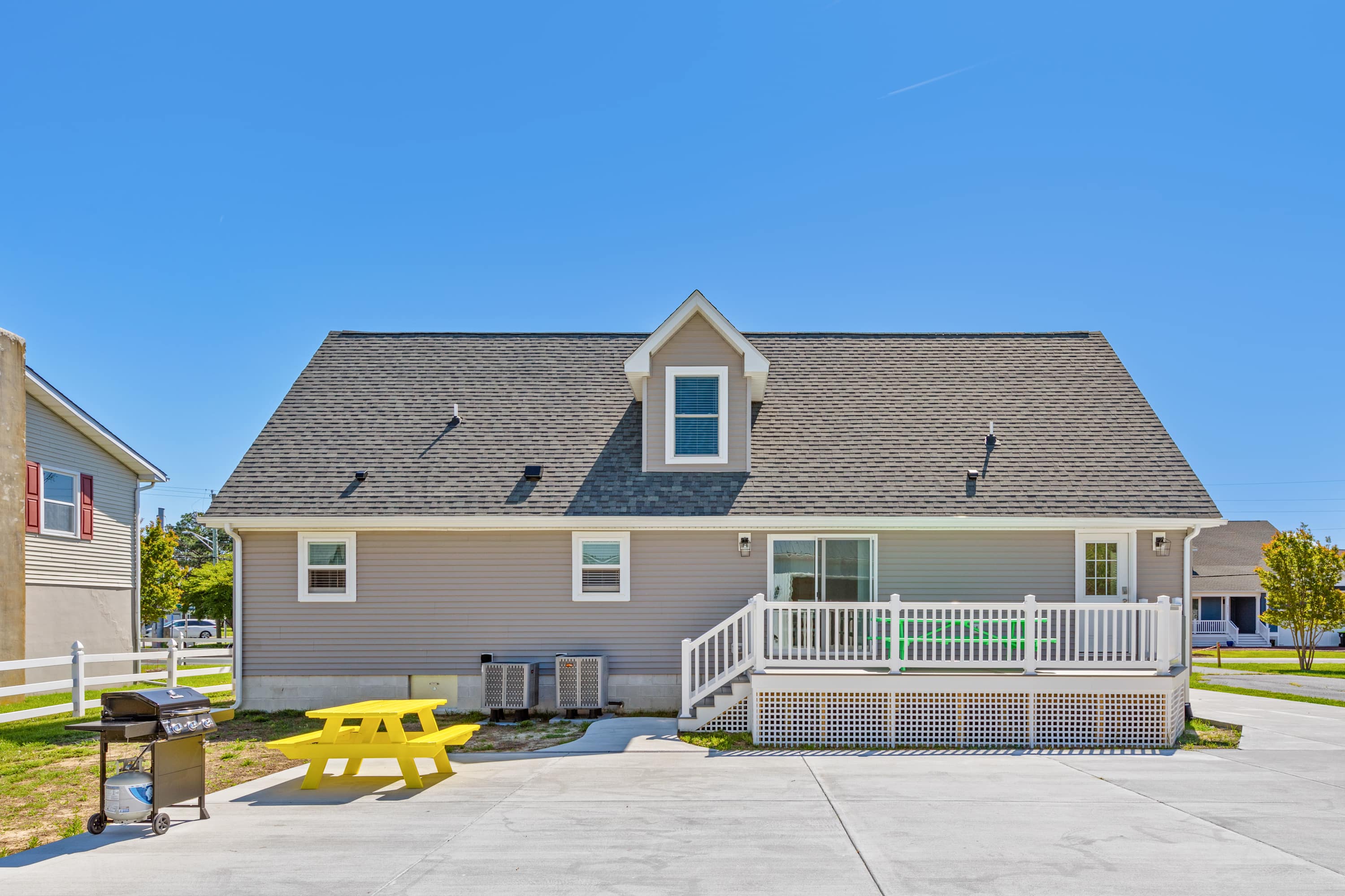 38030 Keenwick Family Home