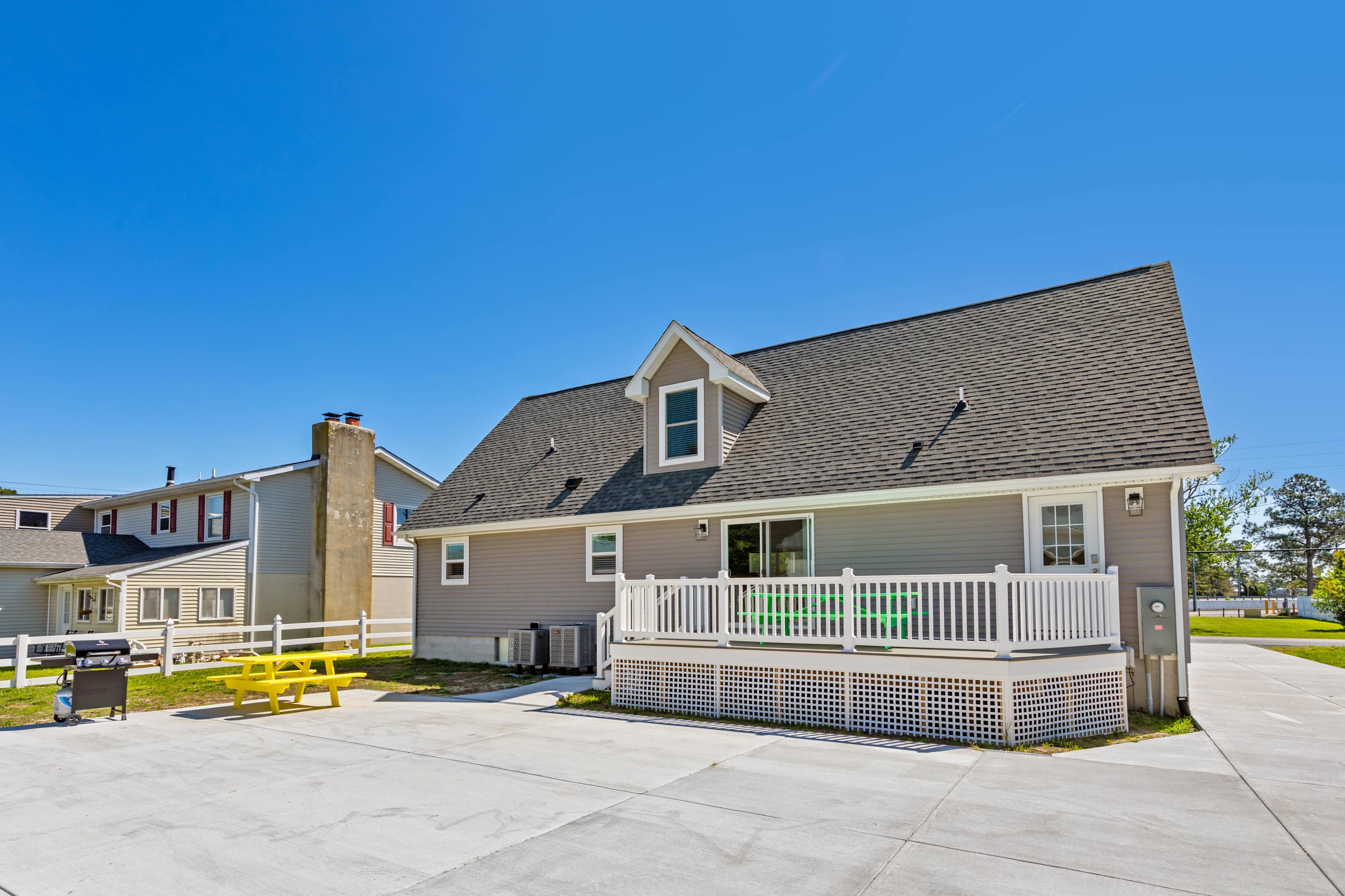 38030 Keenwick Family Home