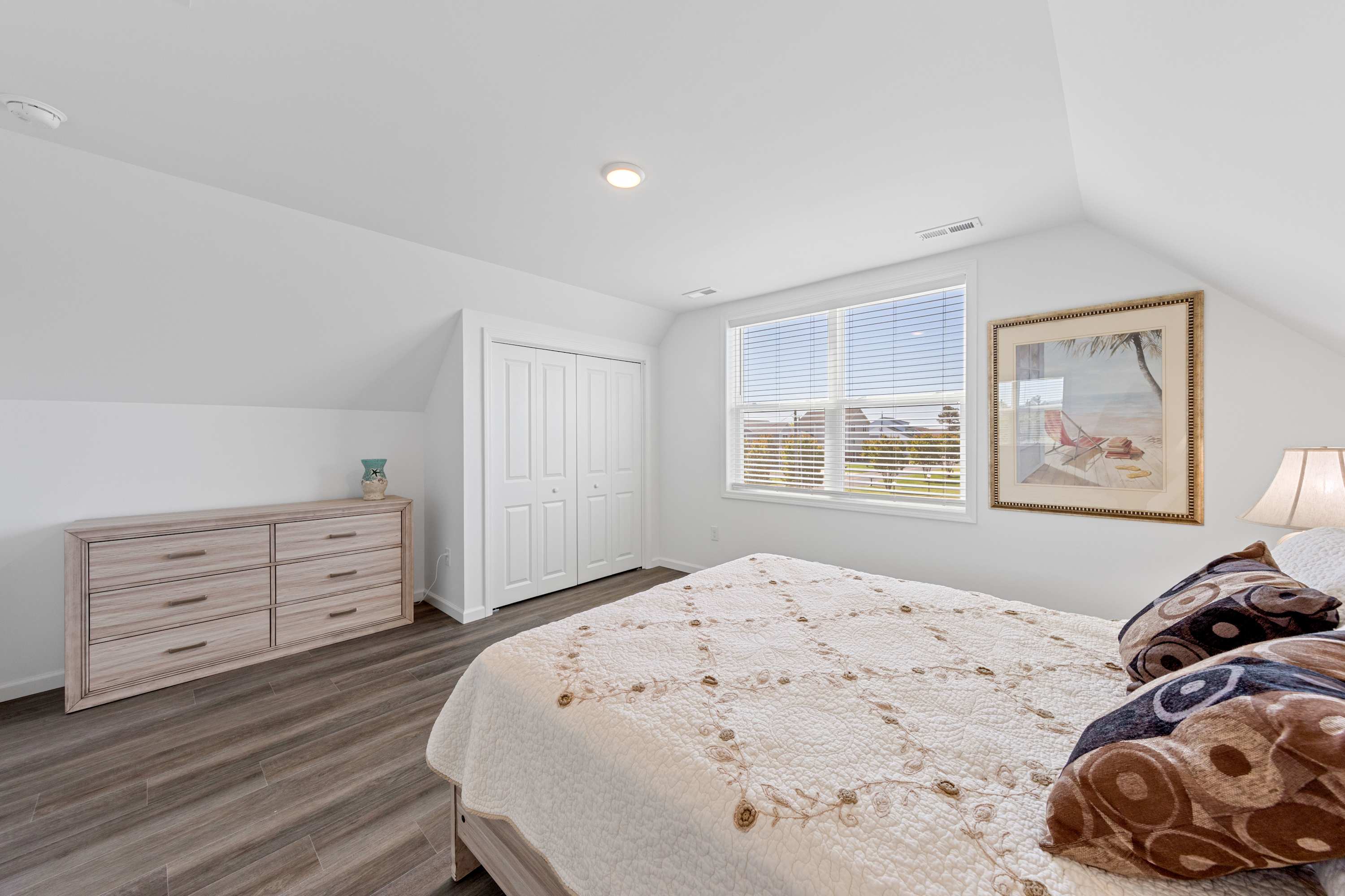 38030 Keenwick Family Home 6