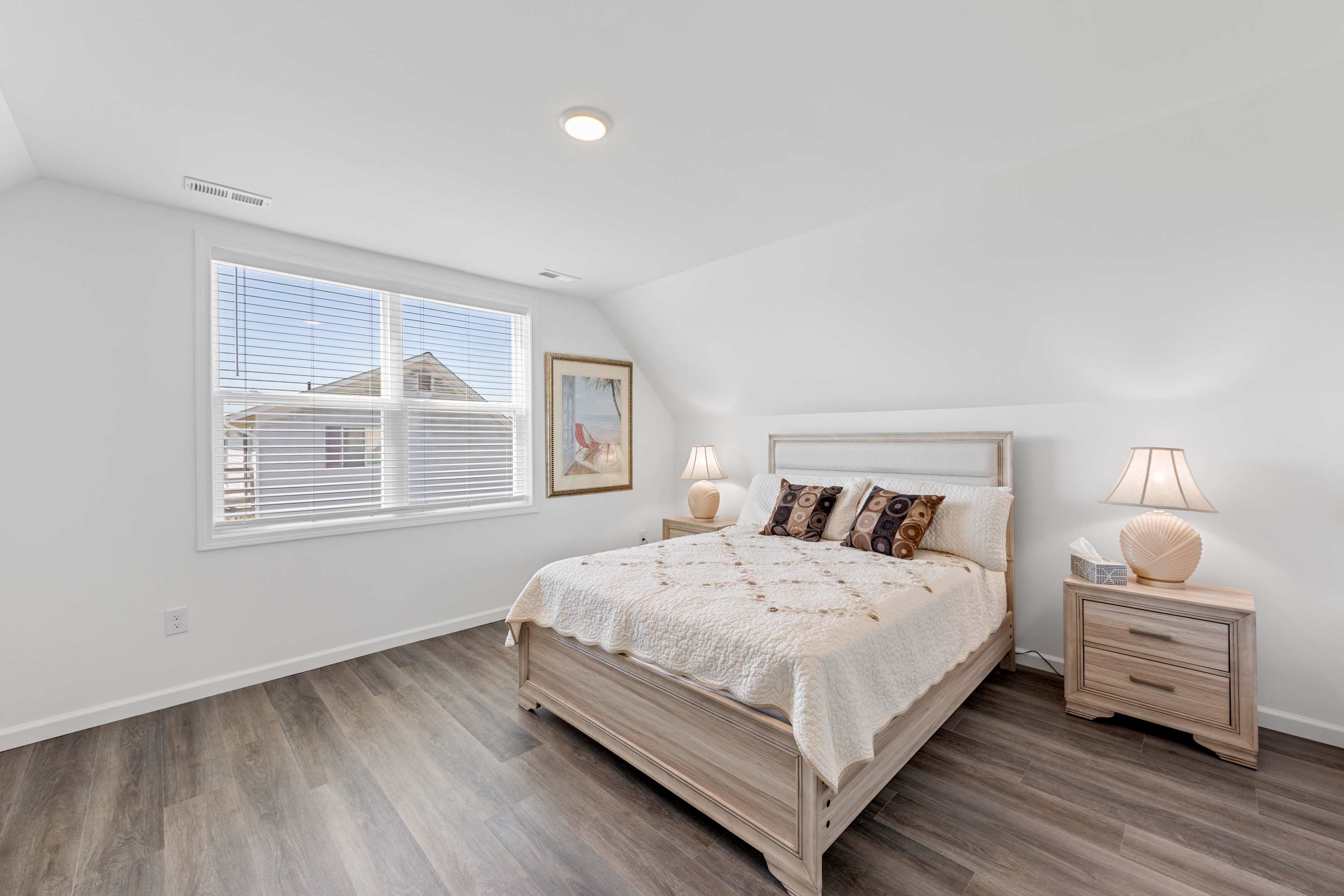38030 Keenwick Family Home