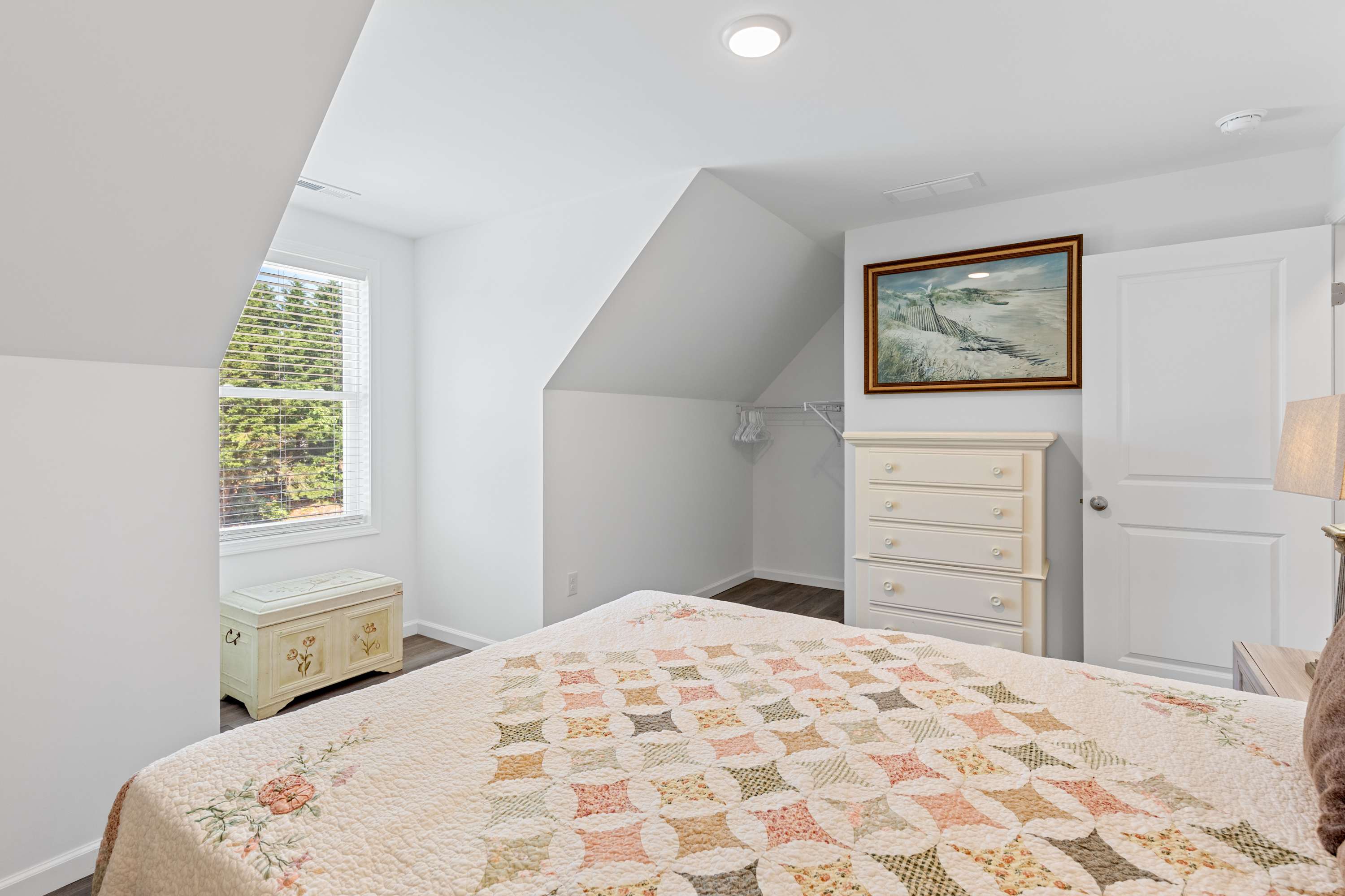 38030 Keenwick Family Home