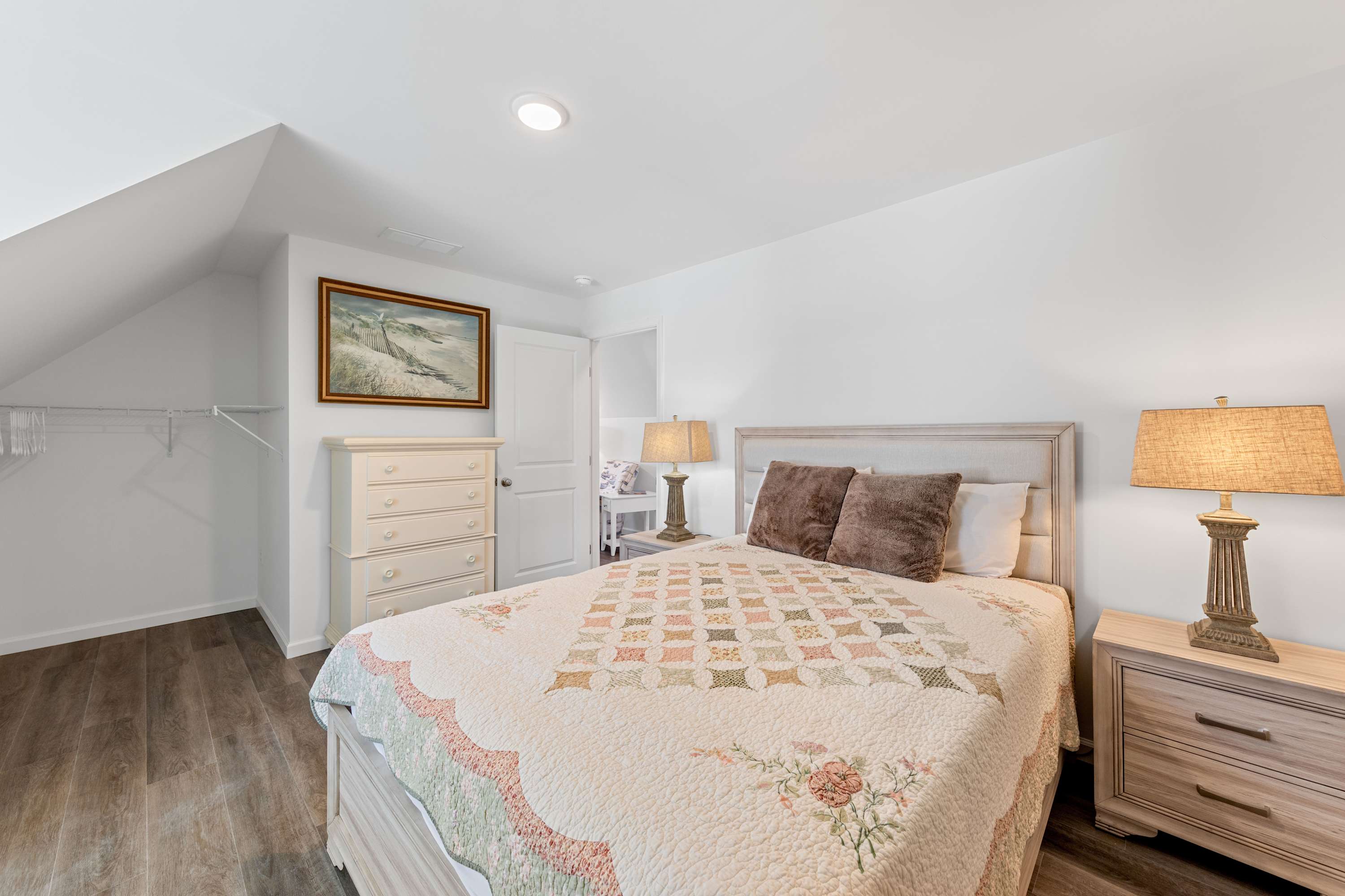38030 Keenwick Family Home