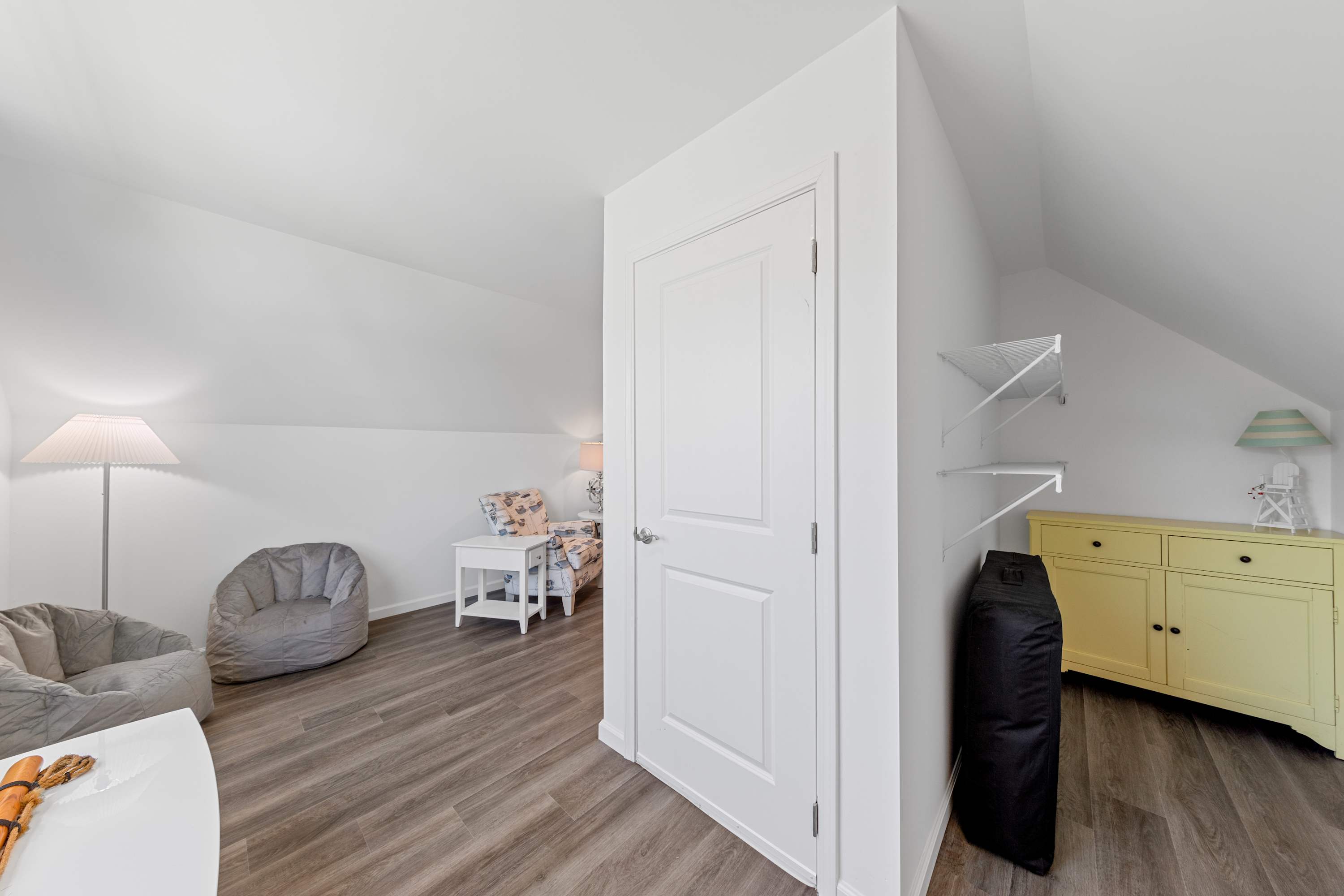38030 Keenwick Family Home
