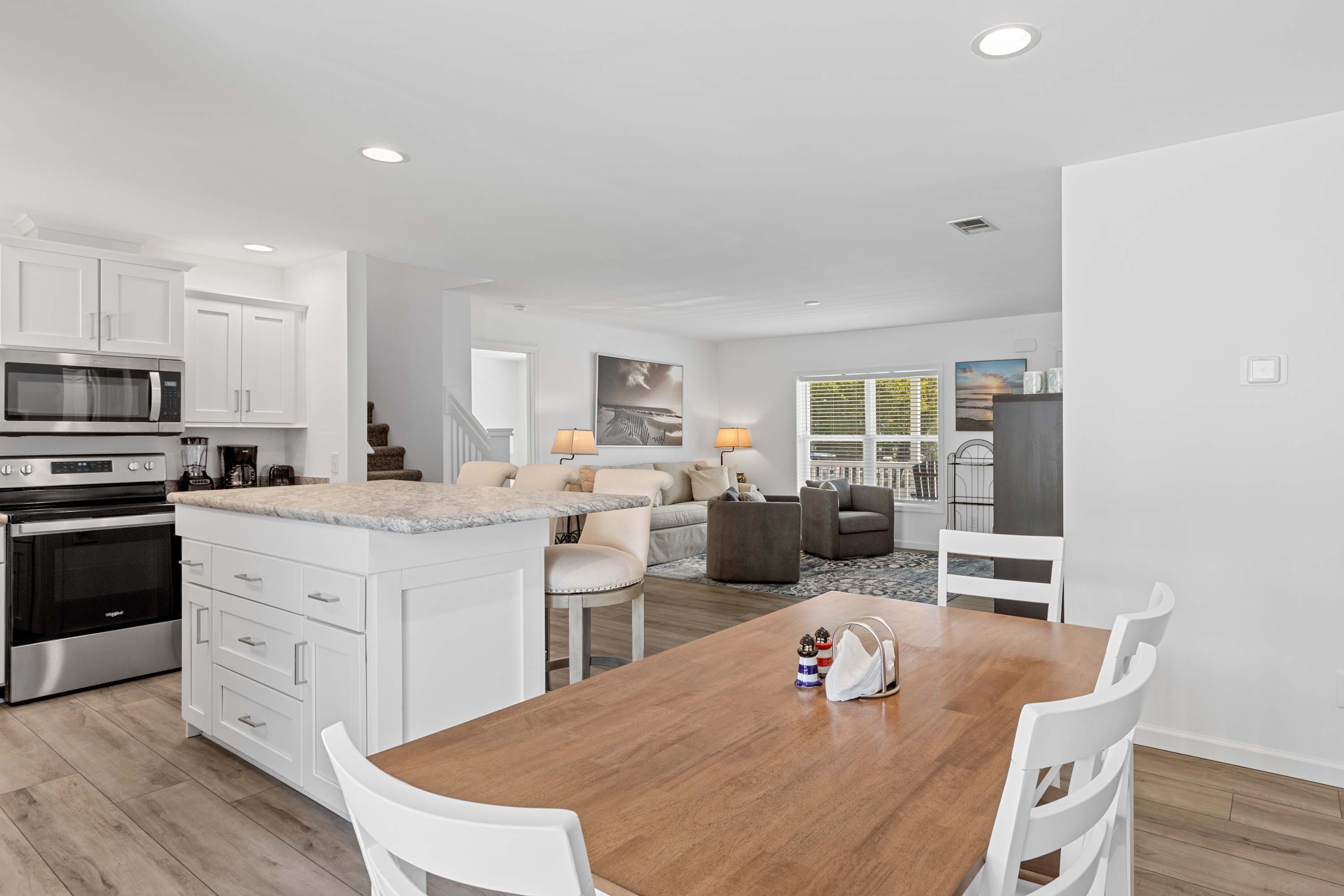 38030 Keenwick Family Home