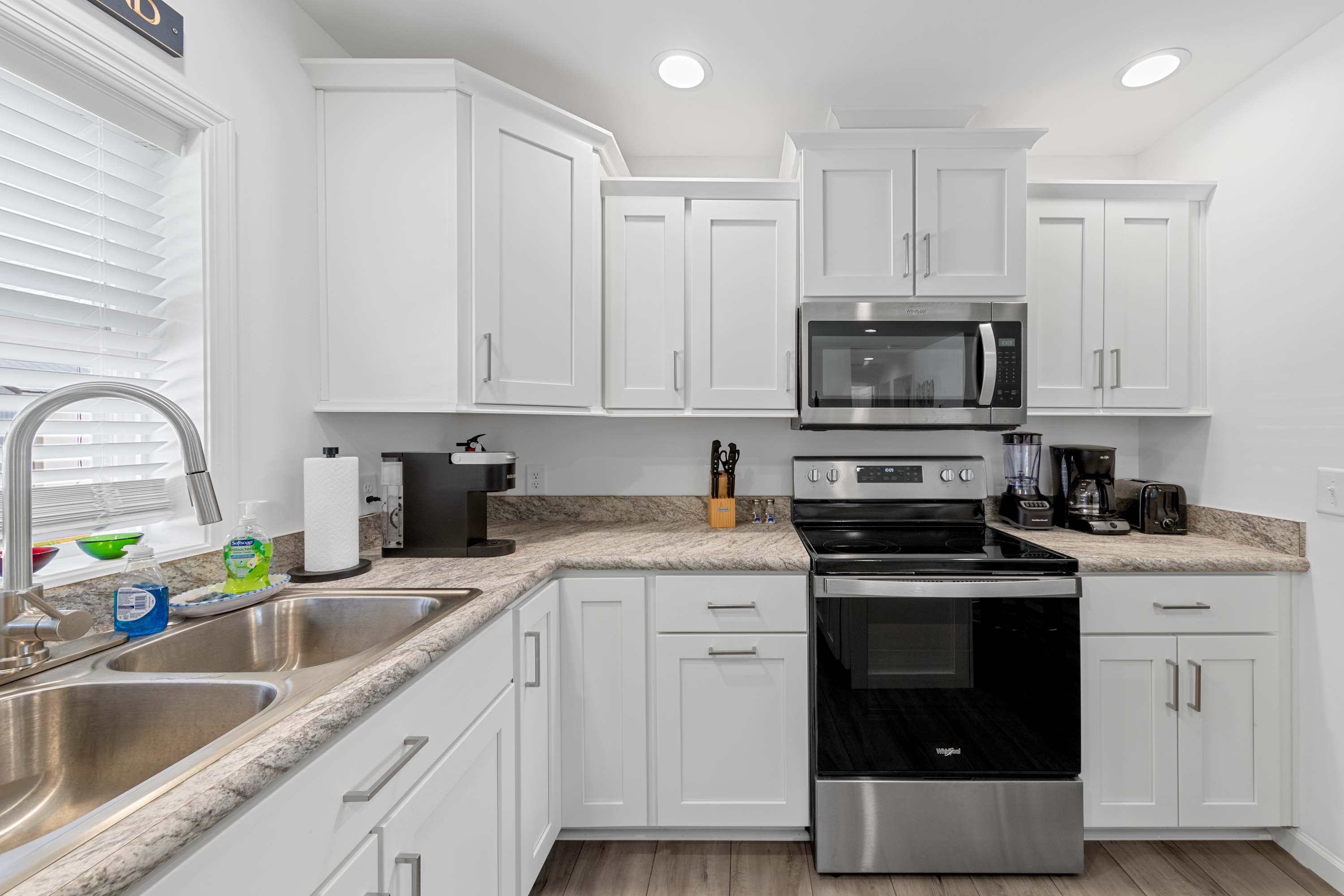 38030 Keenwick Family Home