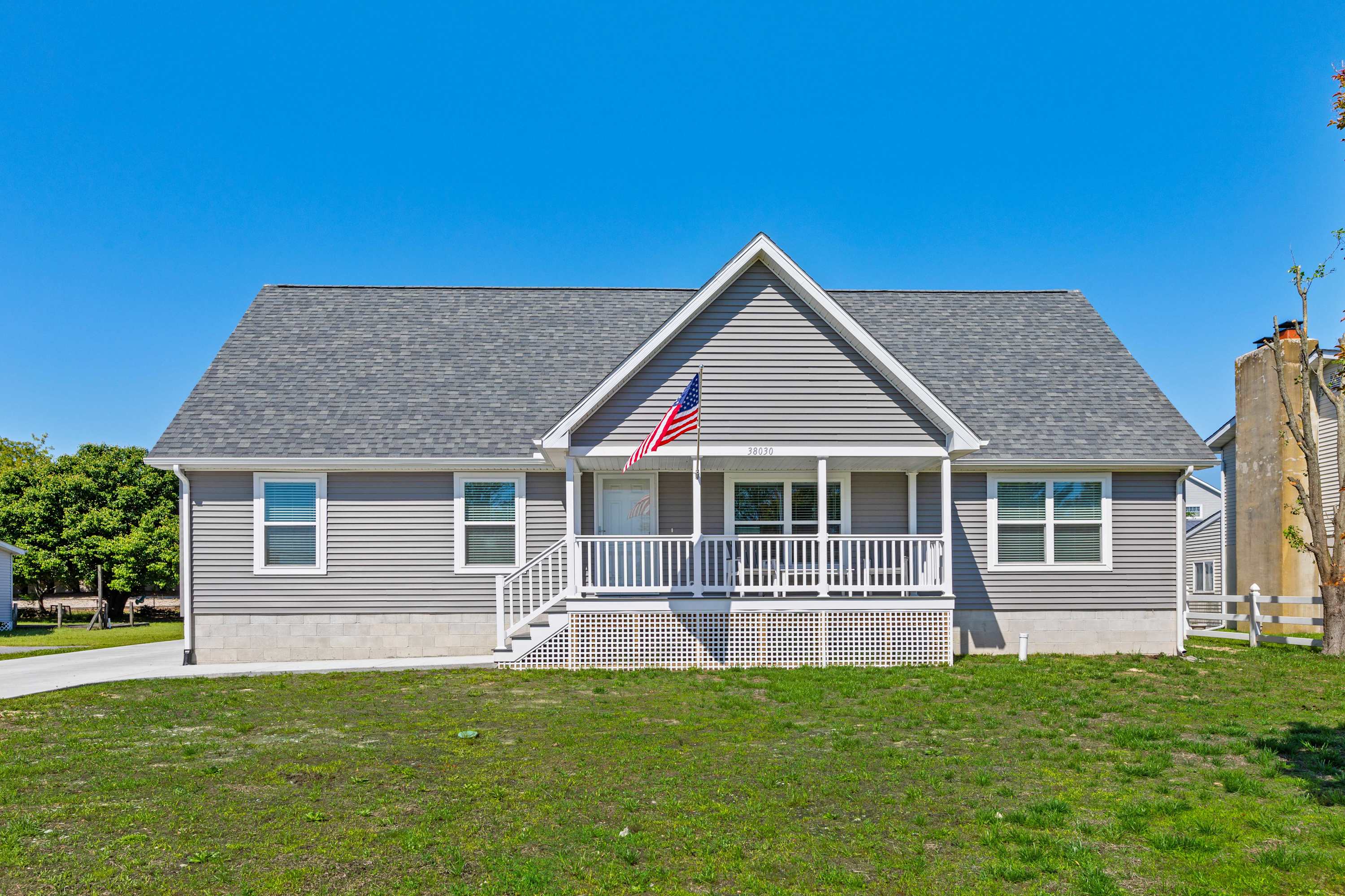 38030 Keenwick Family Home