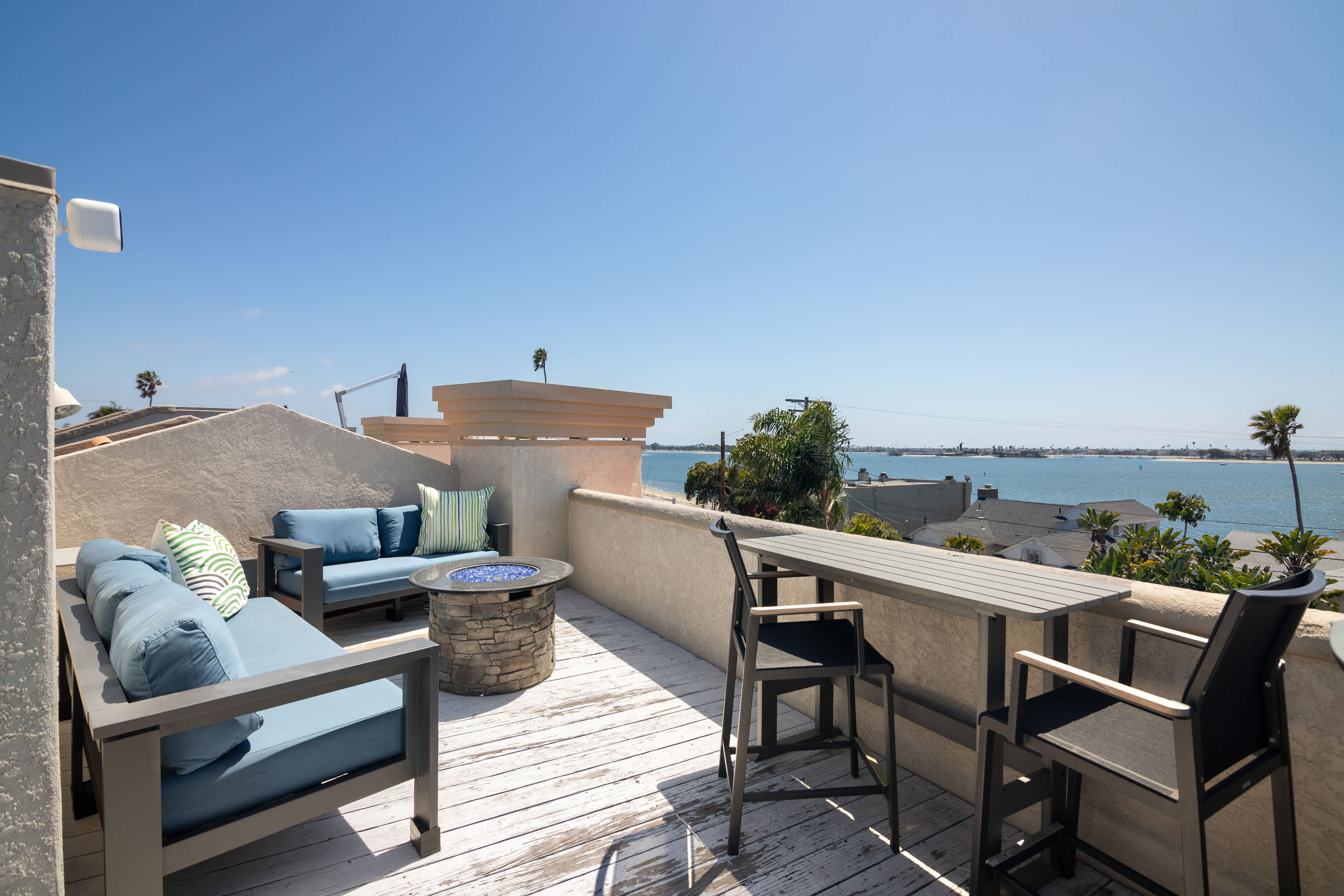 Pacific Beach Townhome with Rooftop Views — San Diego, CA — vacation rental