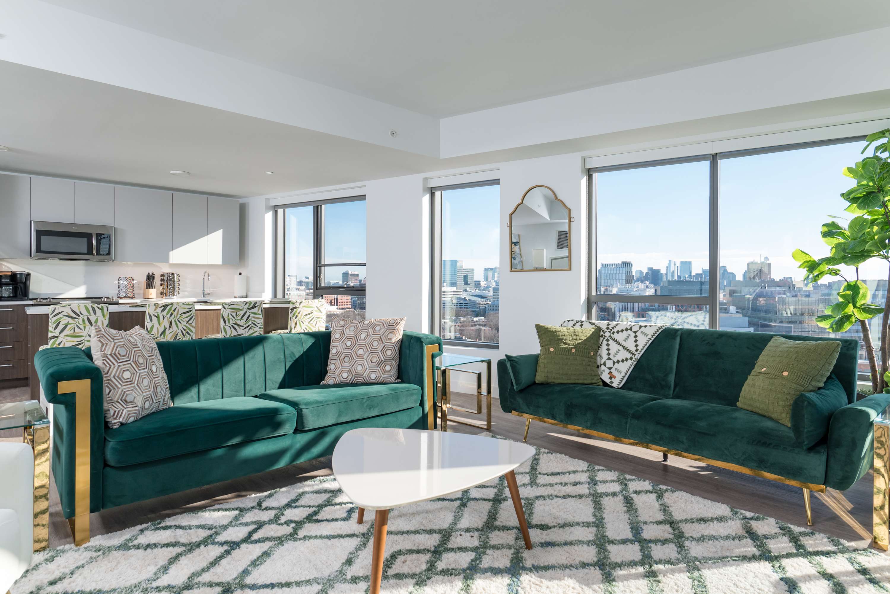 Central Square 2BR Penthouse near MIT & Harvard to Balance Life, Work Play Sleep 7! — Cambridge, MA — vacation rental