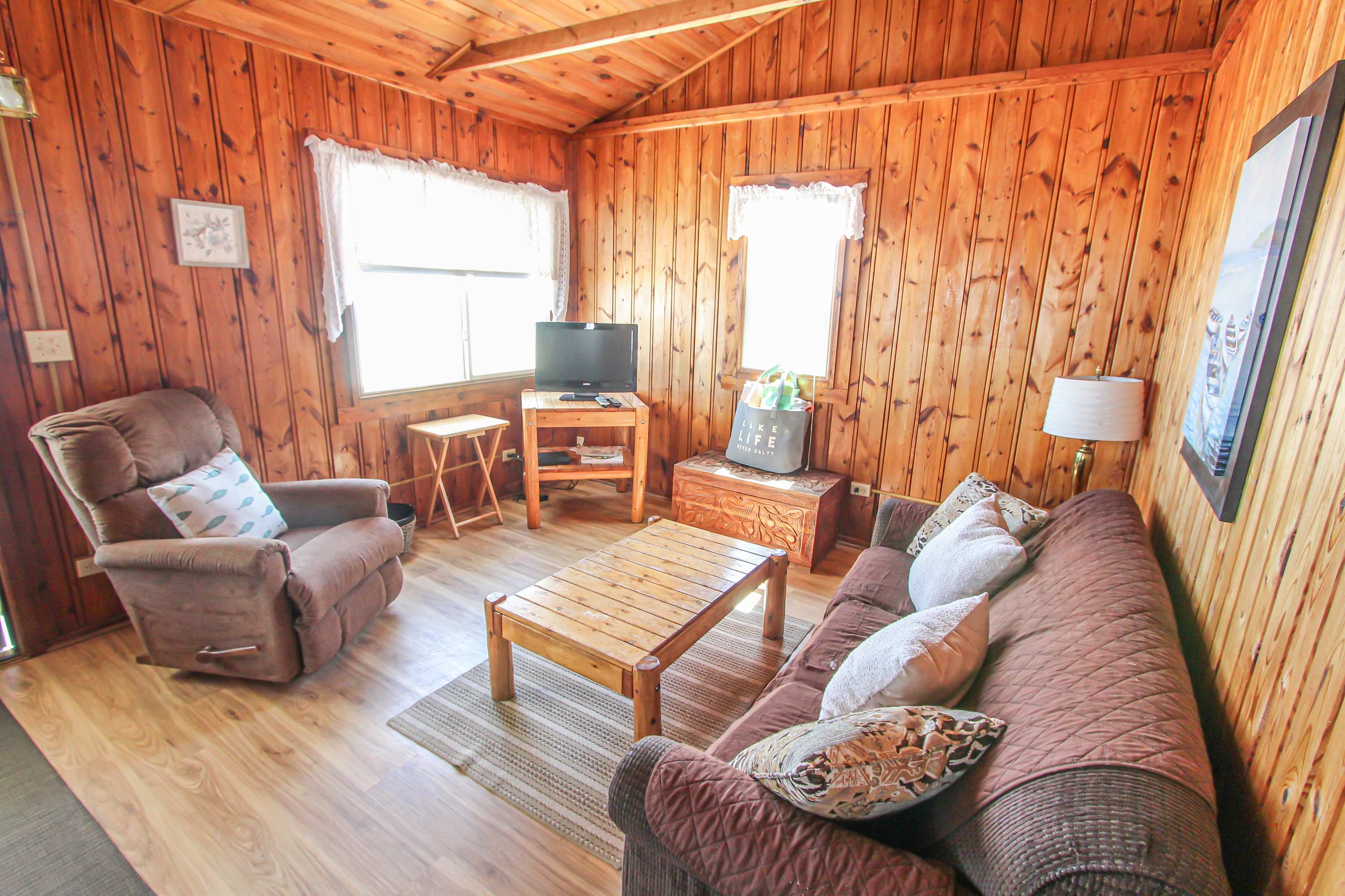 Sunnyside Combined 6BR 3BA Lakefront Retreat — Greenbush, MI — vacation rental