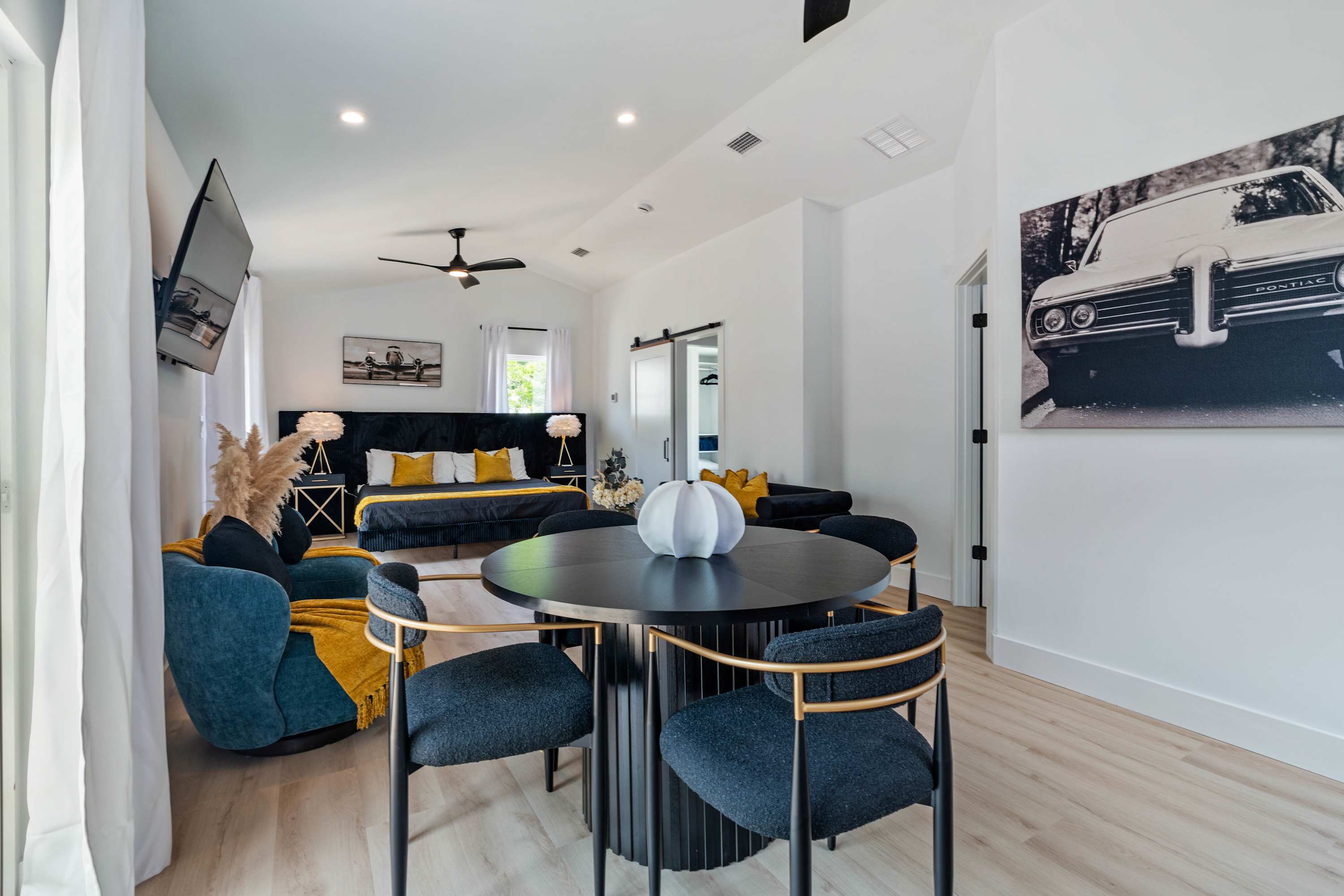 The Augustine Suite | Heated Pool | Walk to DNTN — photo 12