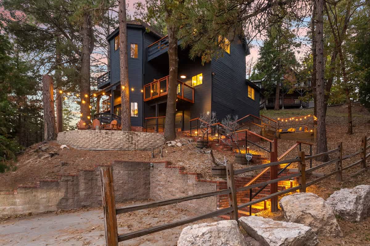 Lumiere Cabin