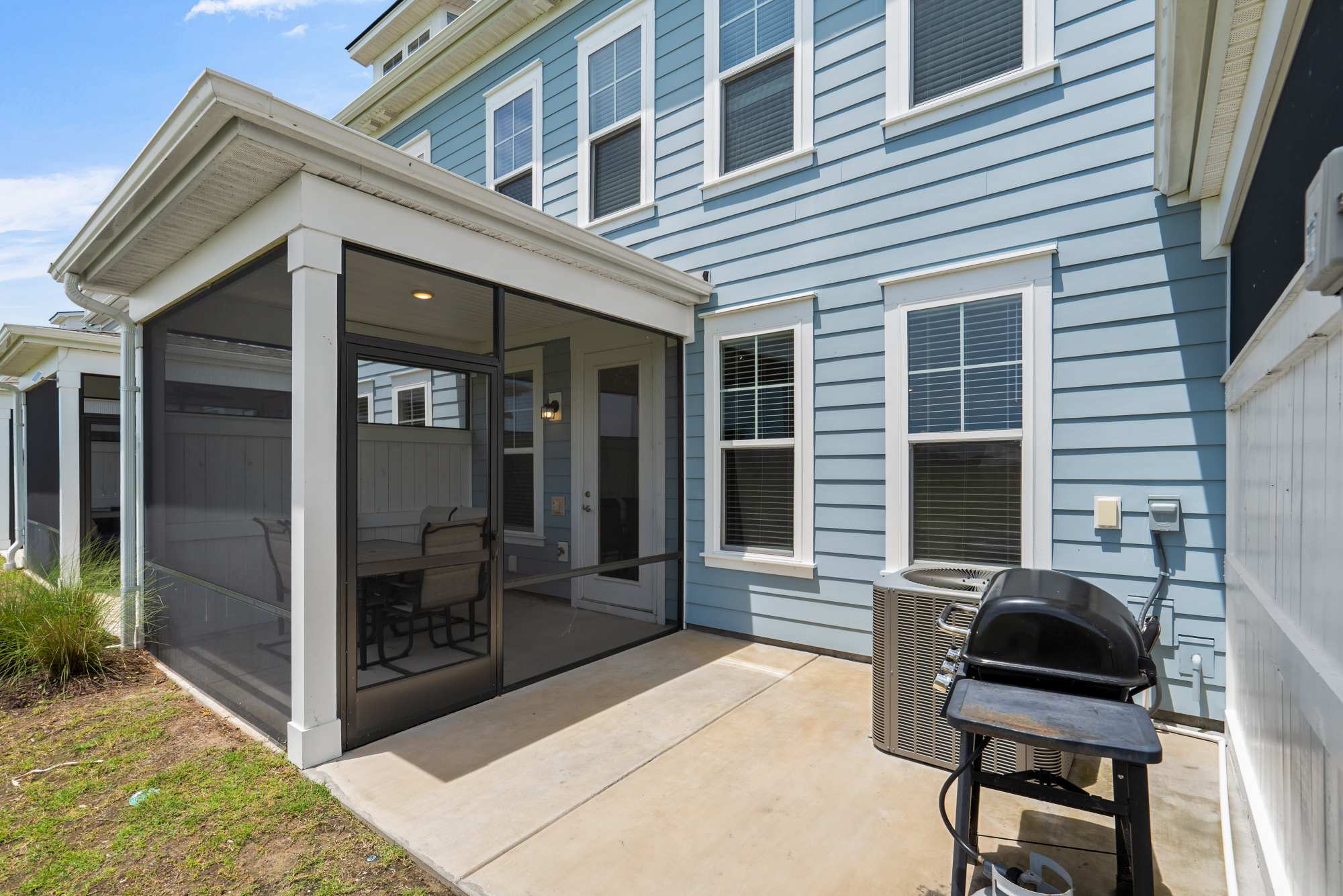 Outdoor area with a grill