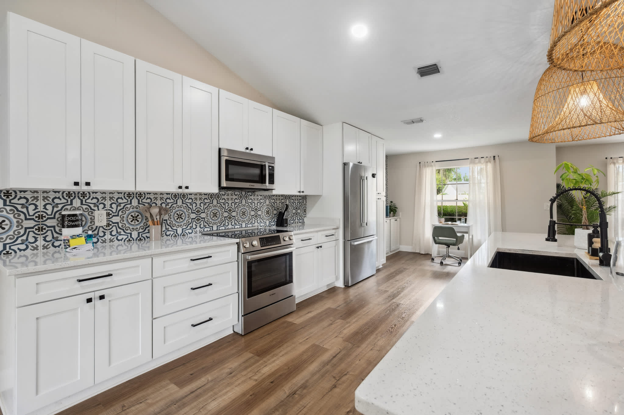 Spacious home w/ screened patio & EV charger