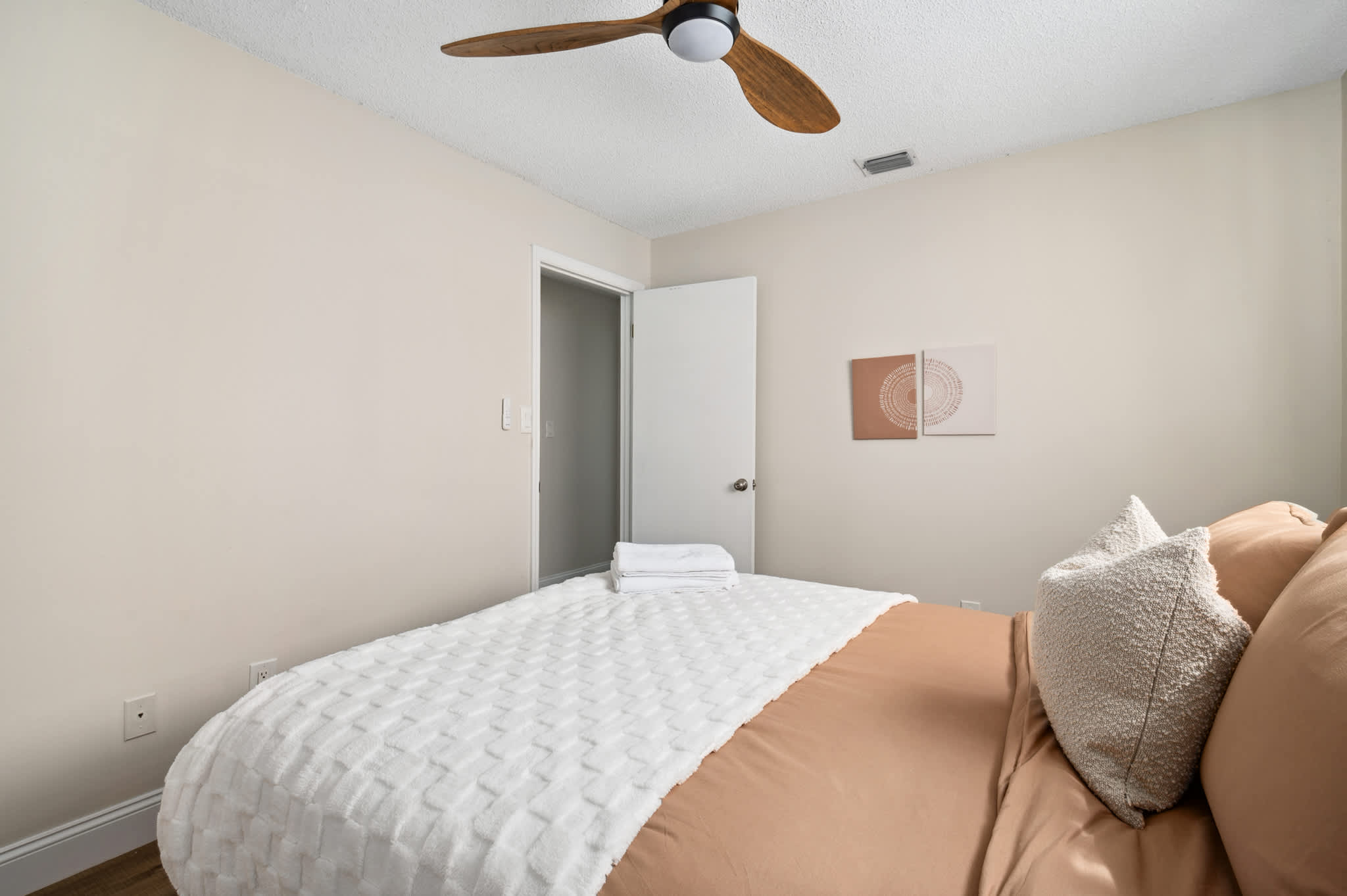 Spacious home w/ screened patio & EV charger