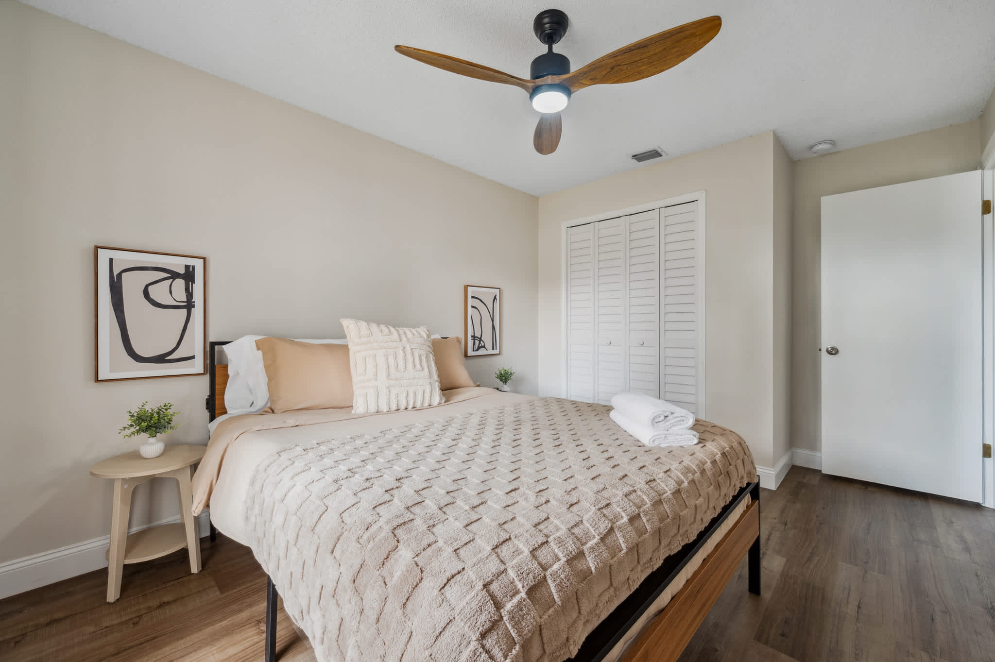 Spacious home w/ screened patio & EV charger