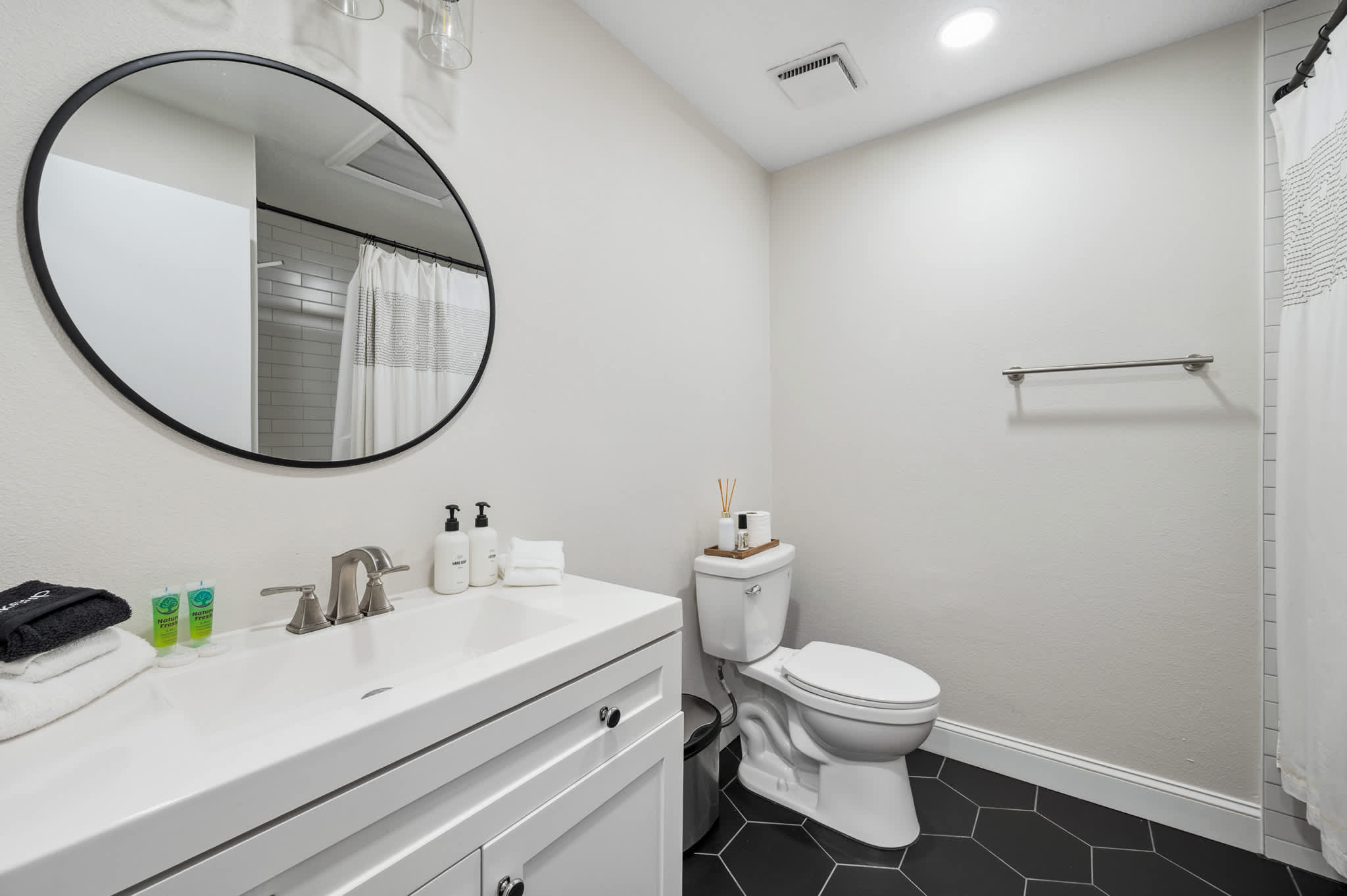 Spacious home w/ screened patio & EV charger