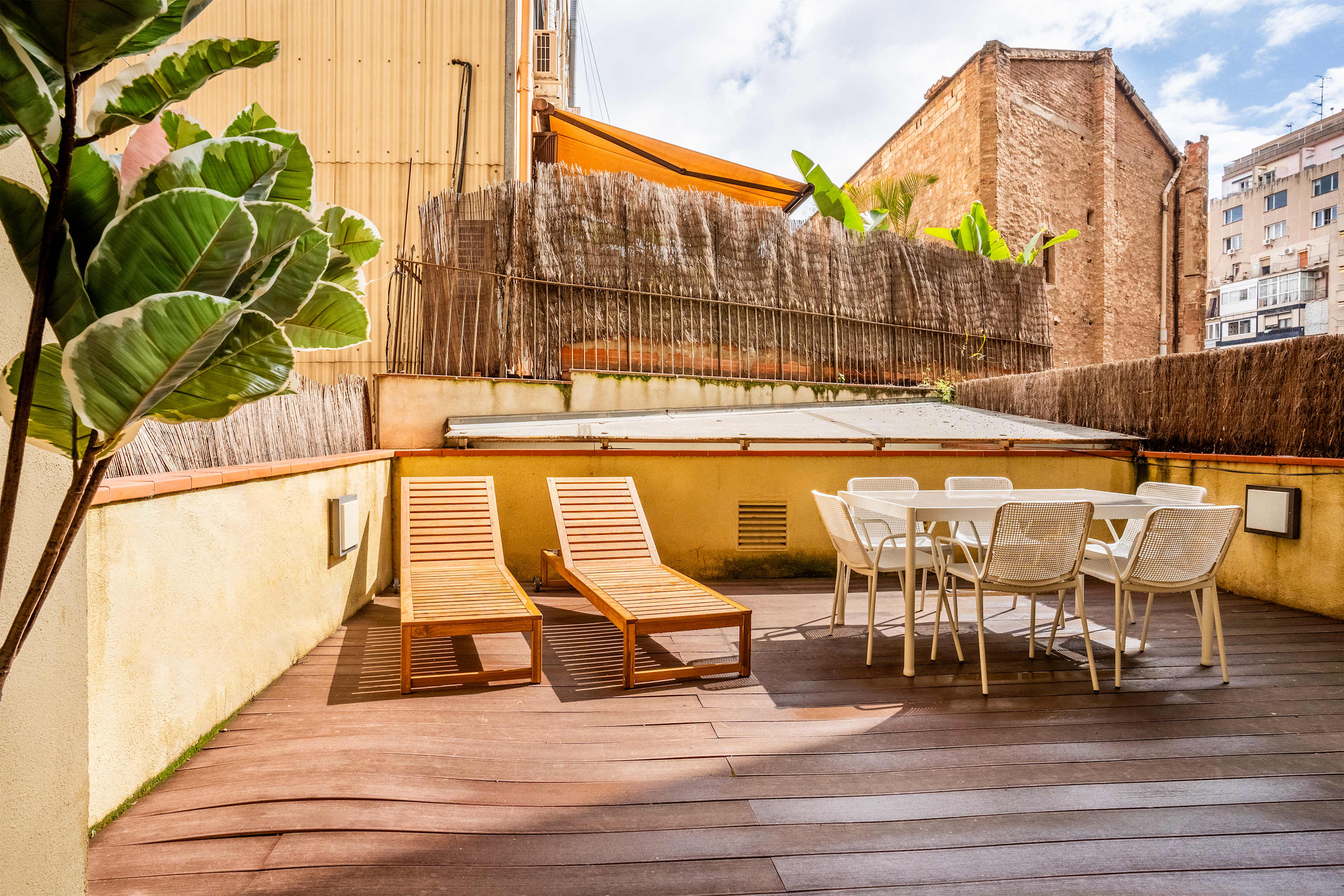 Pl Universitat Comfortable 3BD with private patio — Barcelona, Catalunya — vacation rental