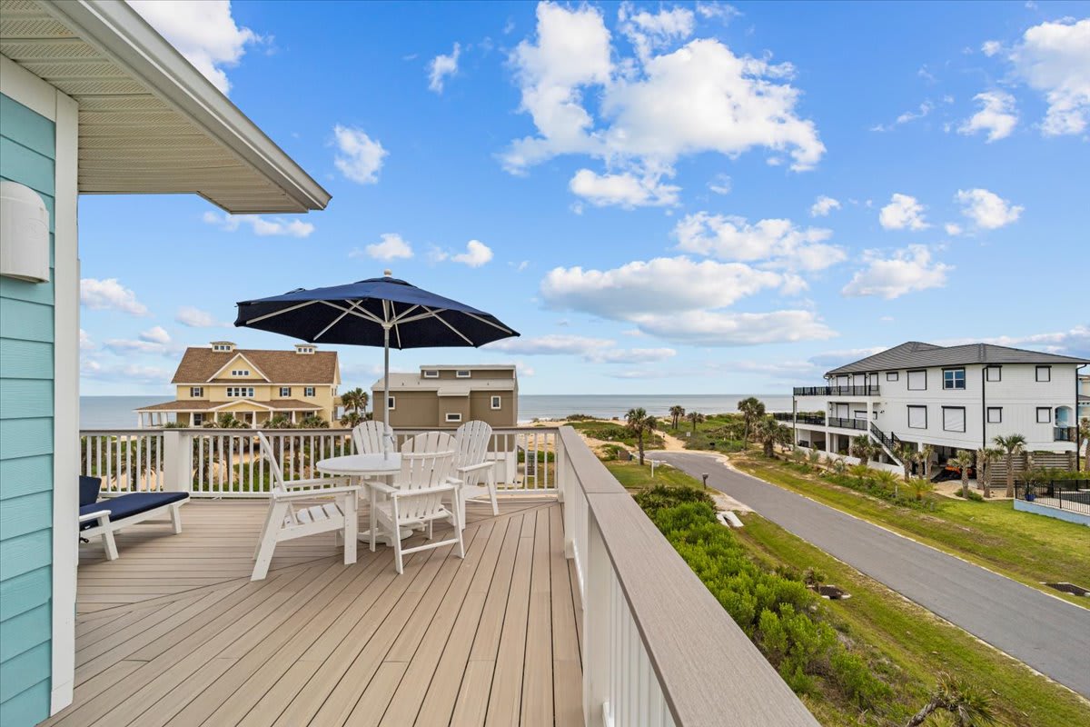 Beachfront 5BR Home with Ocean Views 6