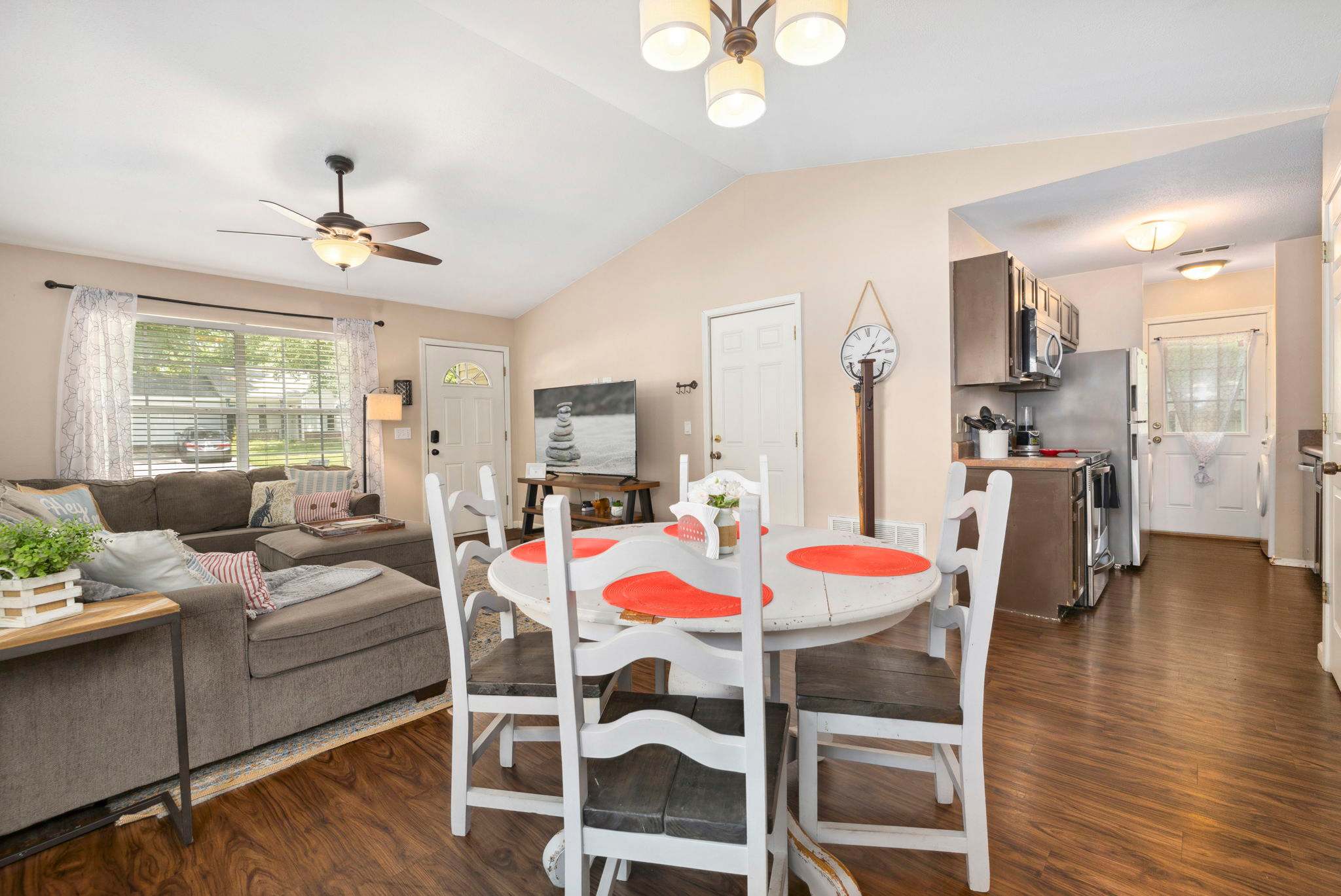 Cozy Cottage-3 mi to UofA-4 mi to DT 4