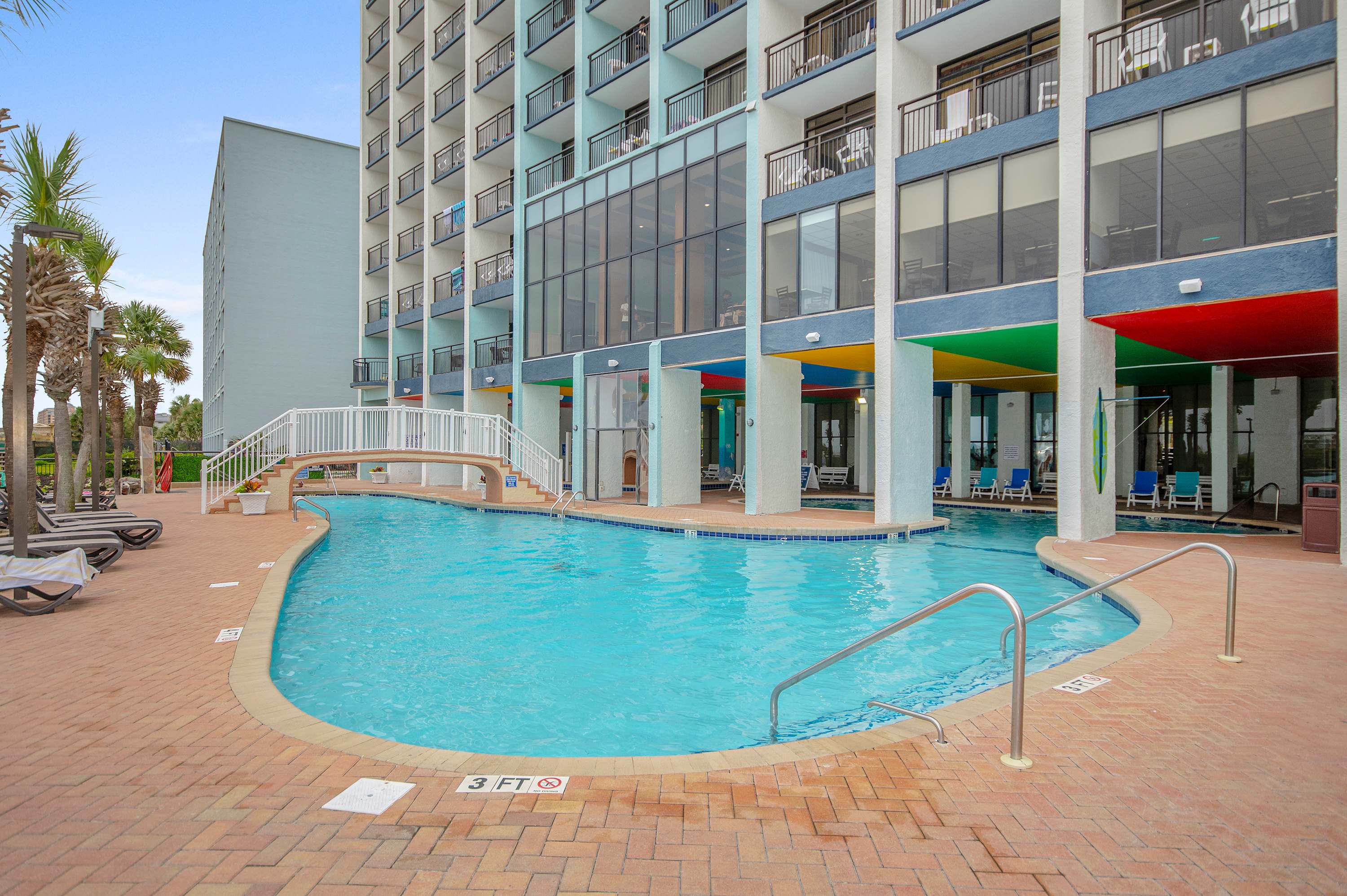 🏖️ Ocean Breeze + Pool Dips = Vacation Mode