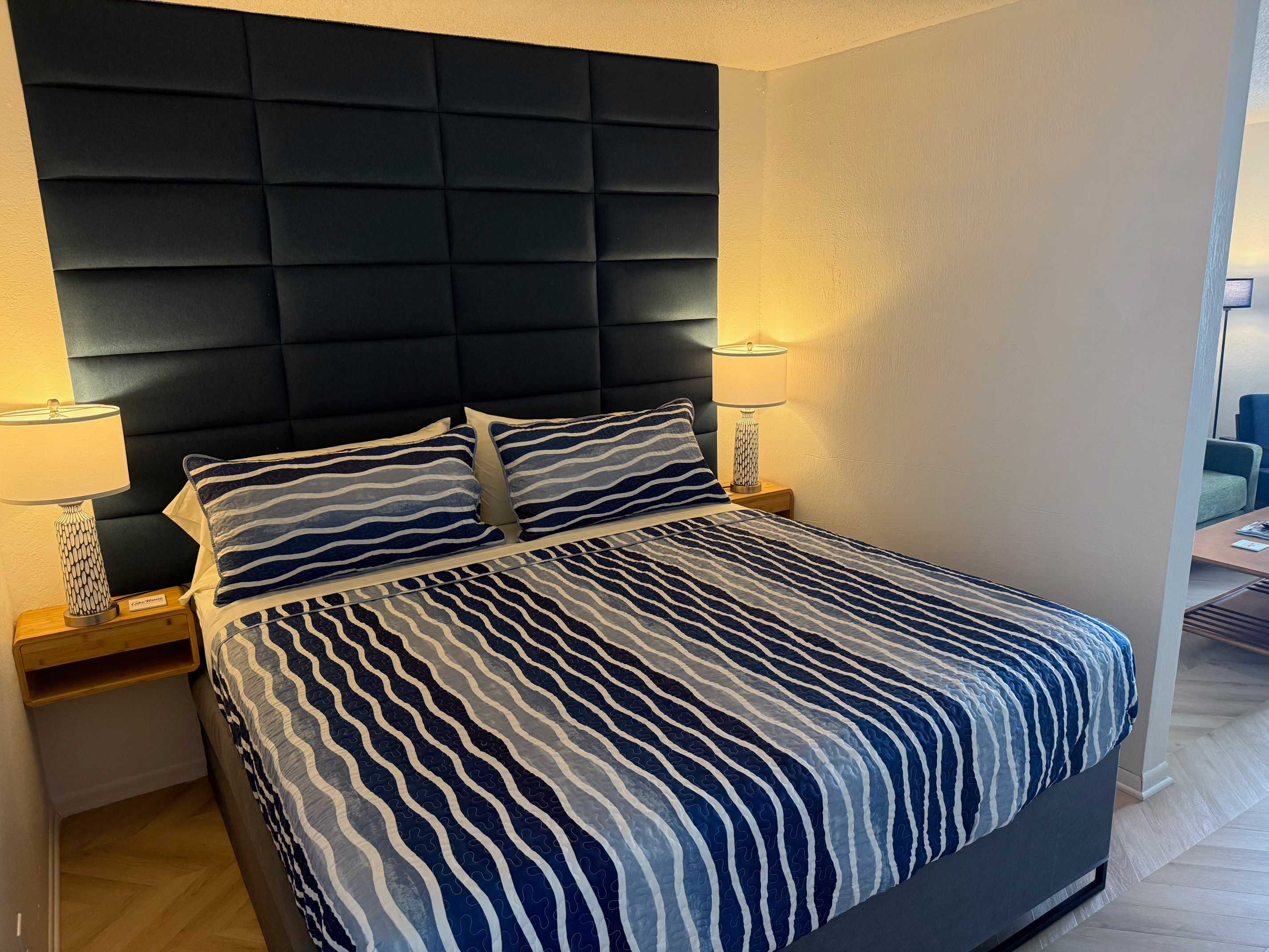 Newly Remodeled Deluxe King Suite — Laurie, MO — vacation rental