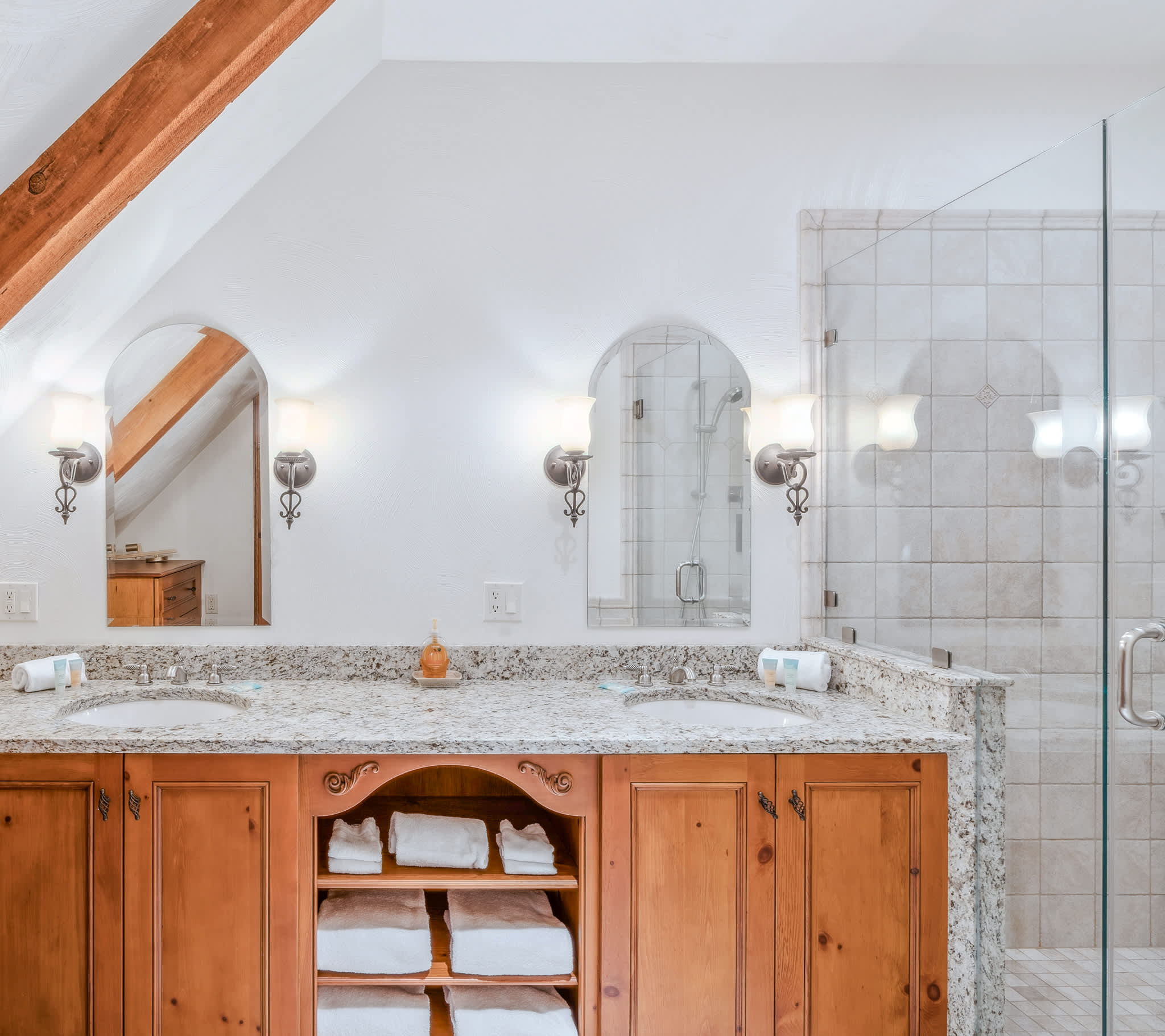 Mountain Views! Bonus Room | Sugarhouse Hideaway