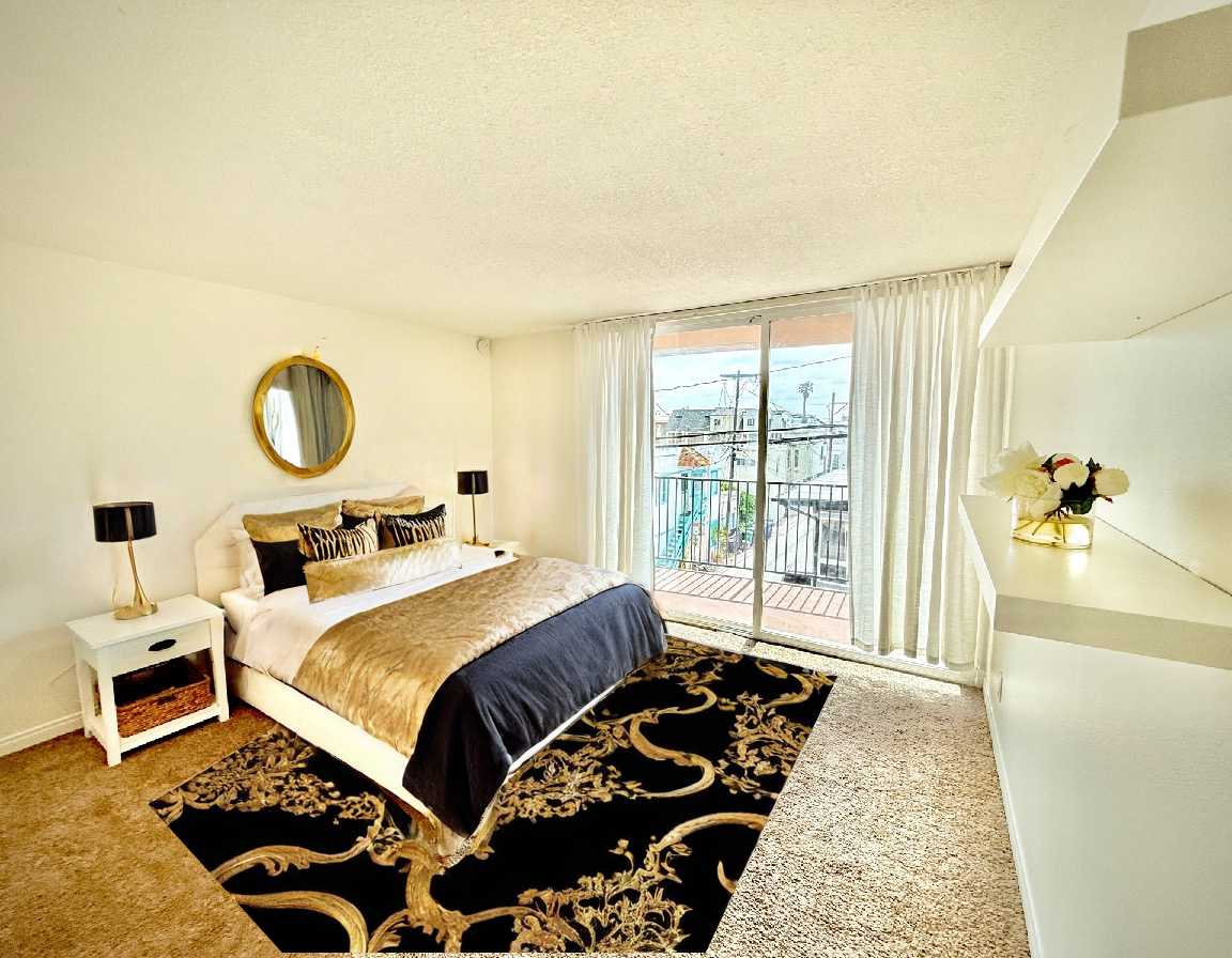 Mission Beach Bayfront Condo | Steps to Ocean - Photo 4