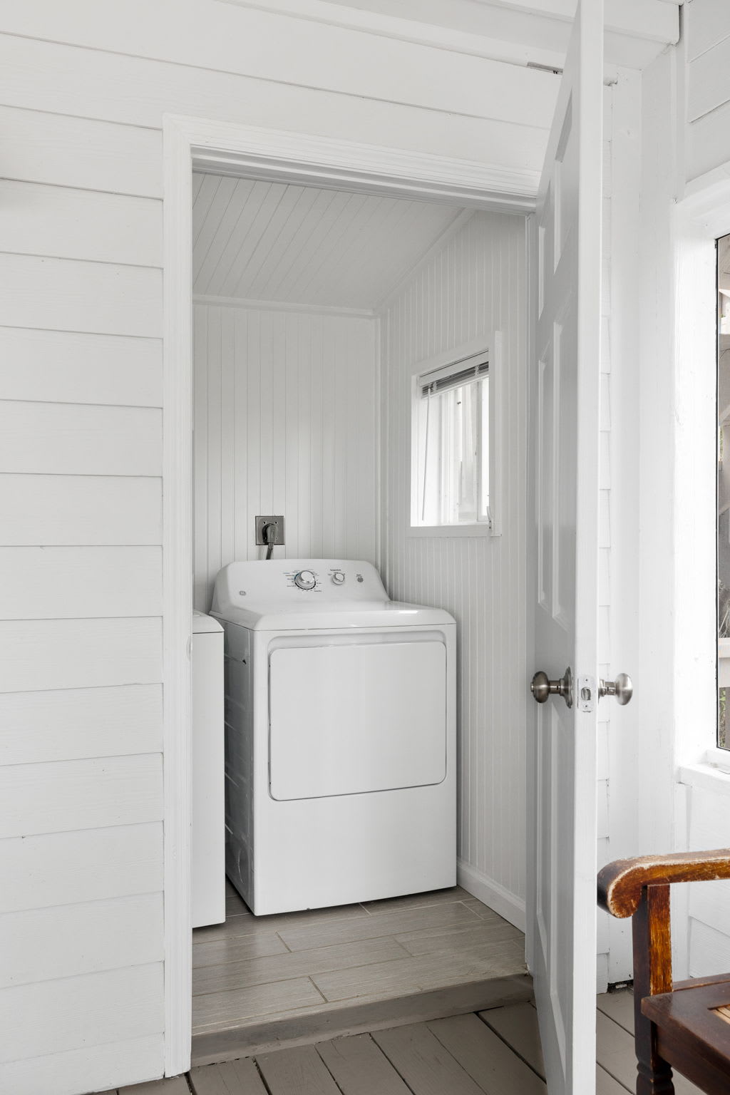 Half Bath + Washer/Dryer 