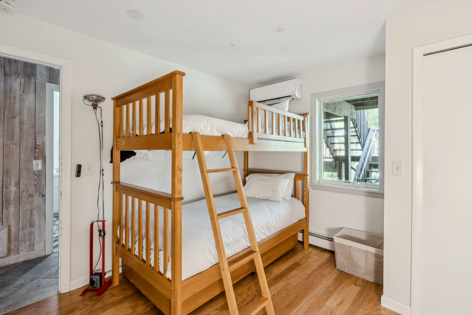 Lake Pinneo, Golf View, Hot Tub | Tee Time Retreat